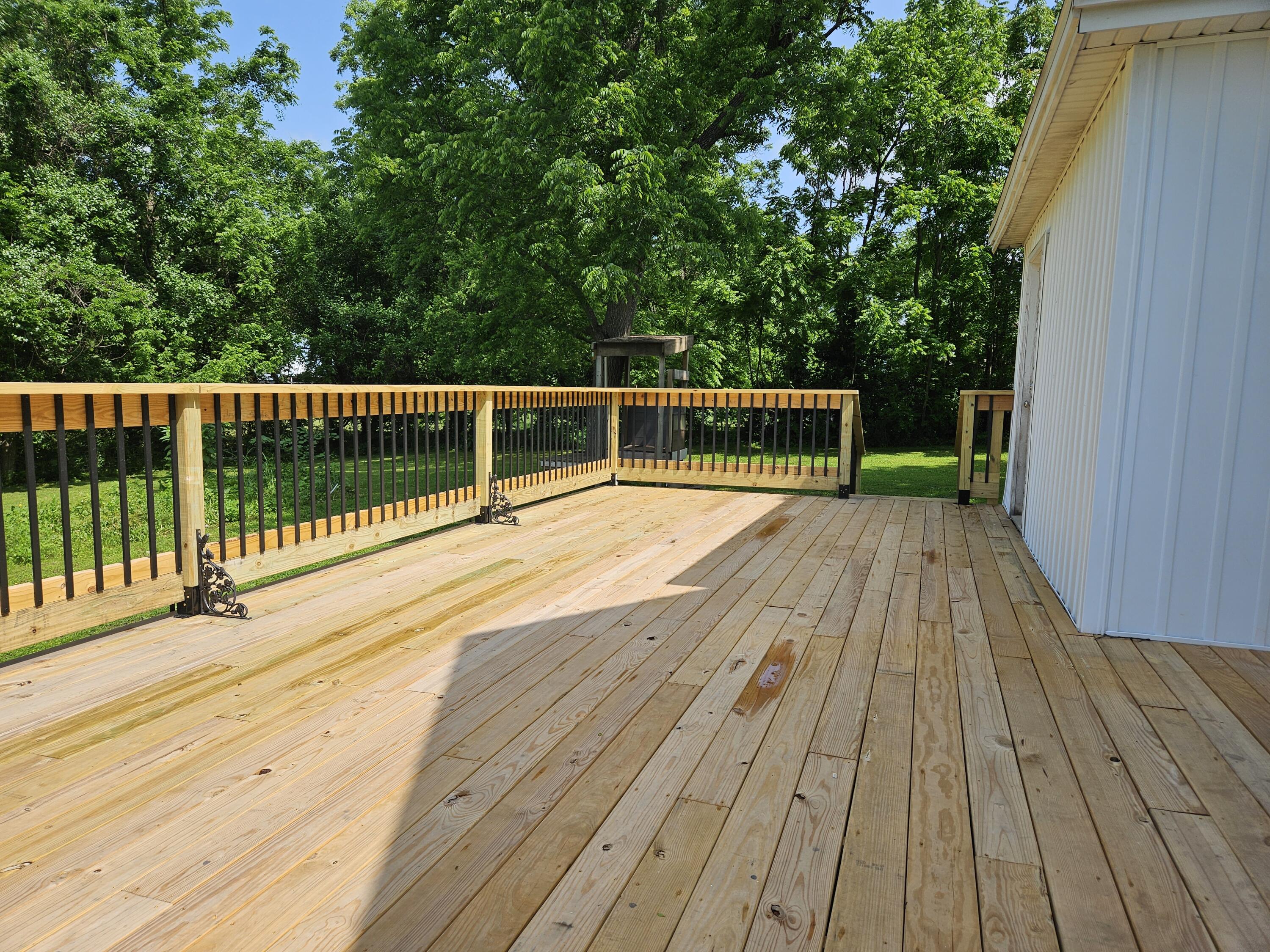 201 North College Avenue Property Photo 8
