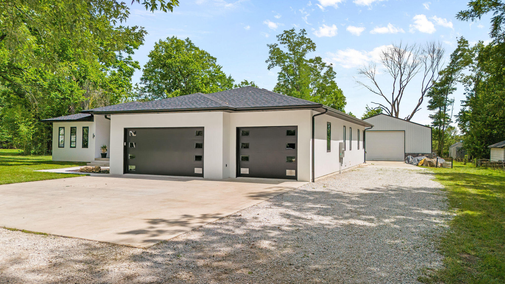 2538 East Farm Rd 188 Property Photo 2