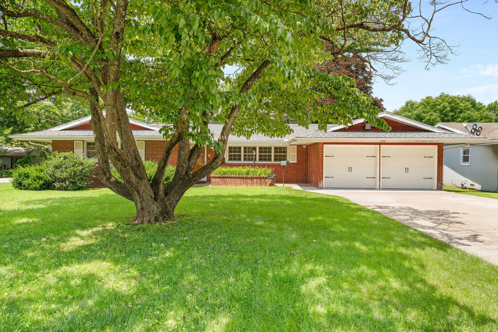 1159 South Belcrest Avenue Property Photo 2