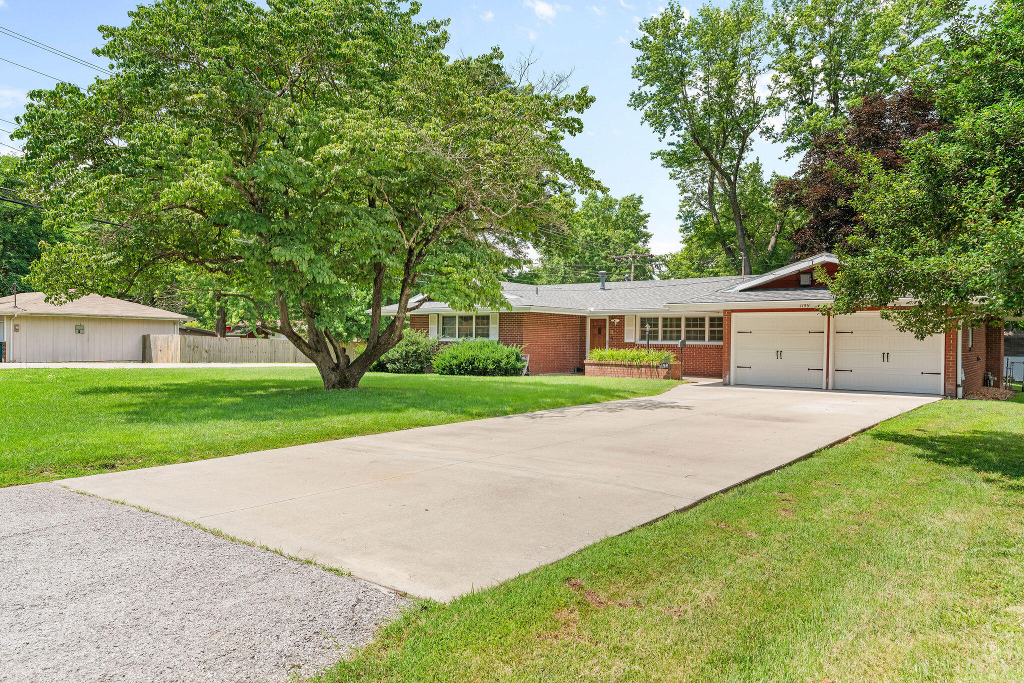 1159 South Belcrest Avenue Property Photo 4