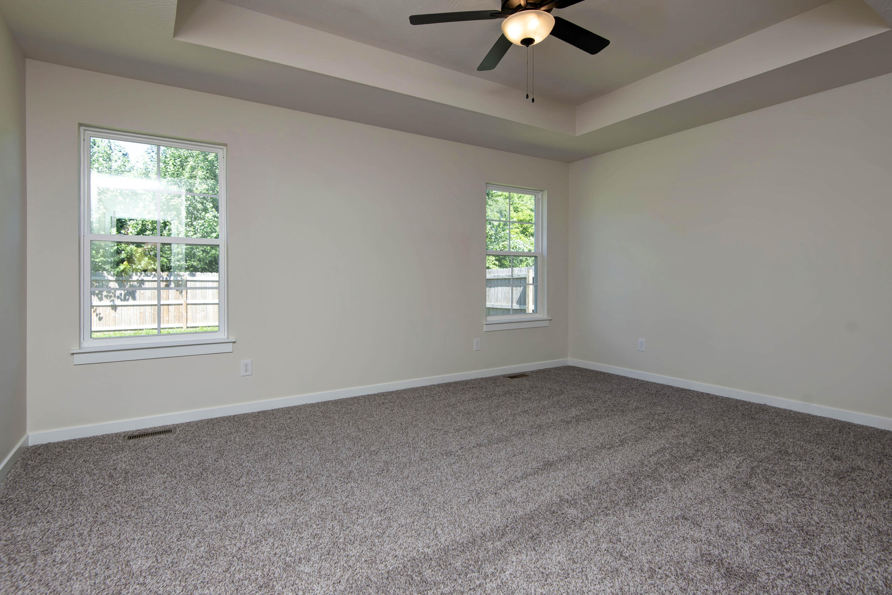 735 North Century Avenue Property Photo 21