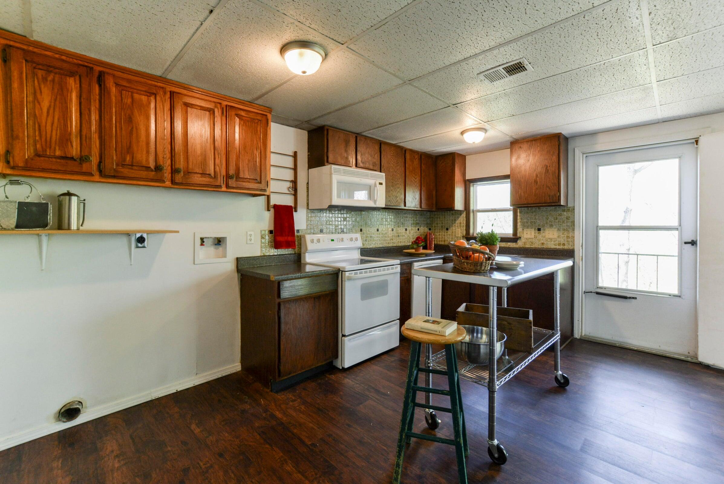 9755 State Highway 13 Property Photo 11