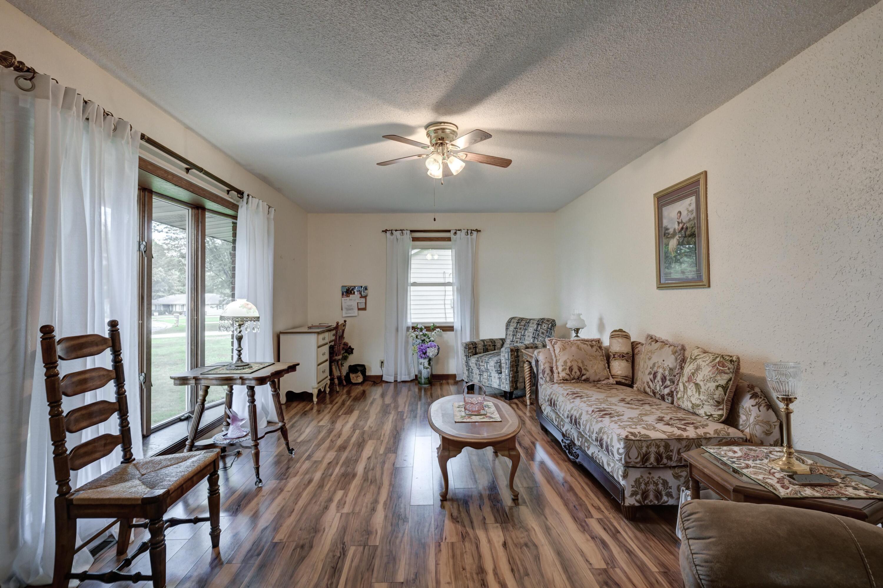 2148 Carrie Street Property Photo 6