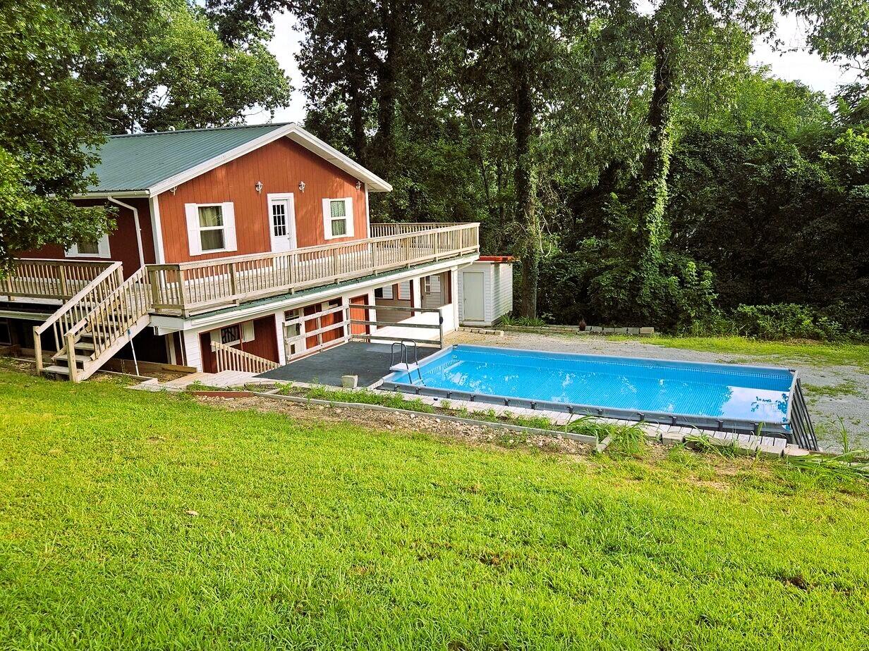 587 Pine Tree Drive Property Photo 1