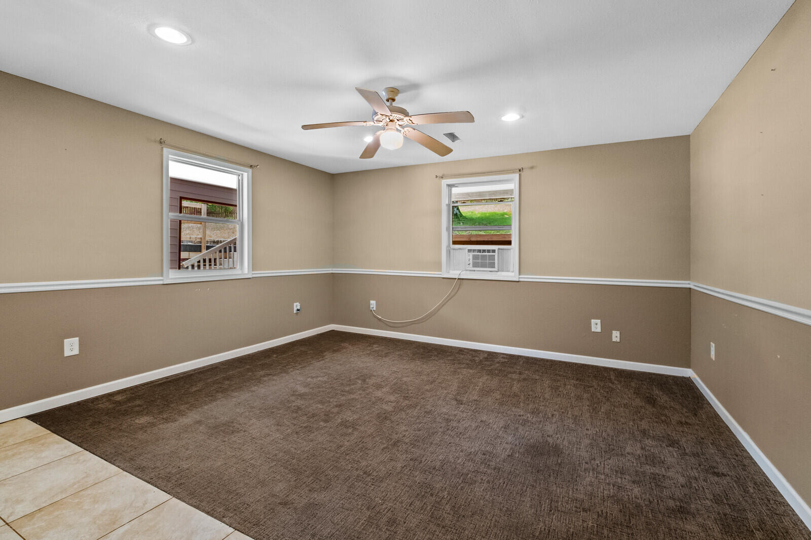 587 Pine Tree Drive Property Photo 9