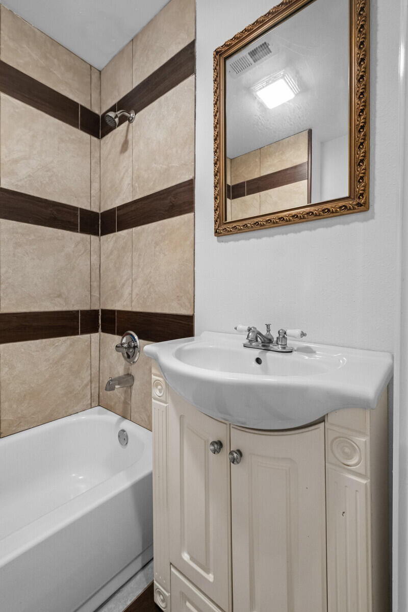 587 Pine Tree Drive Property Photo 18