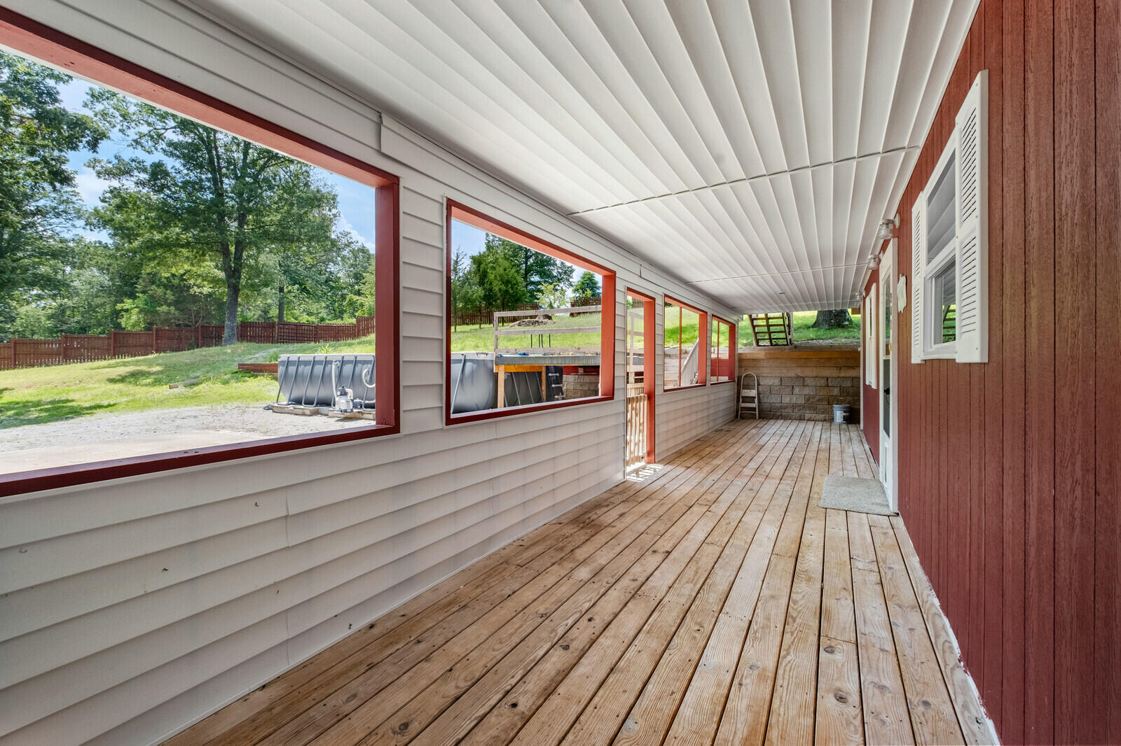 587 Pine Tree Drive Property Photo 30