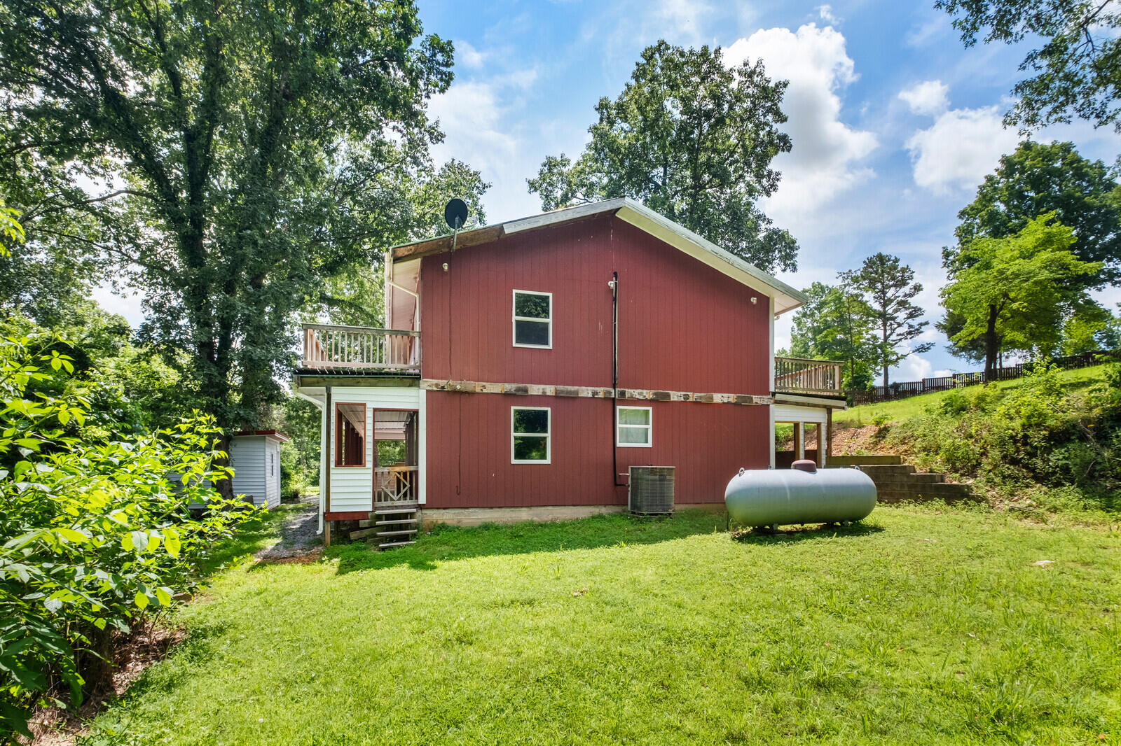 587 Pine Tree Drive Property Photo 32