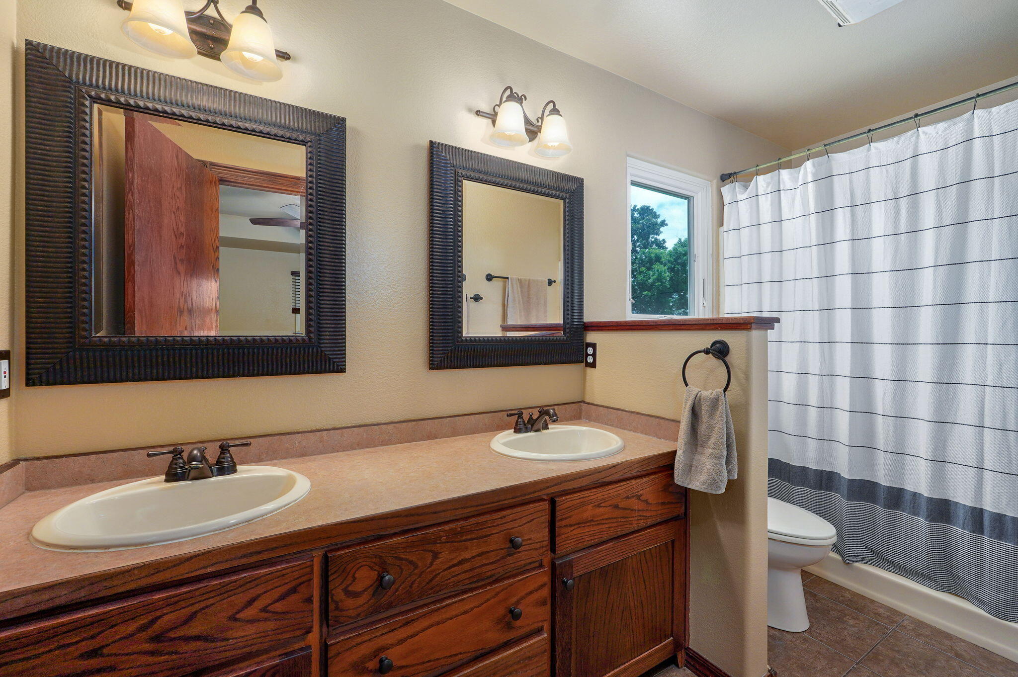 14521 Lawrence 2145 Property Photo 23
