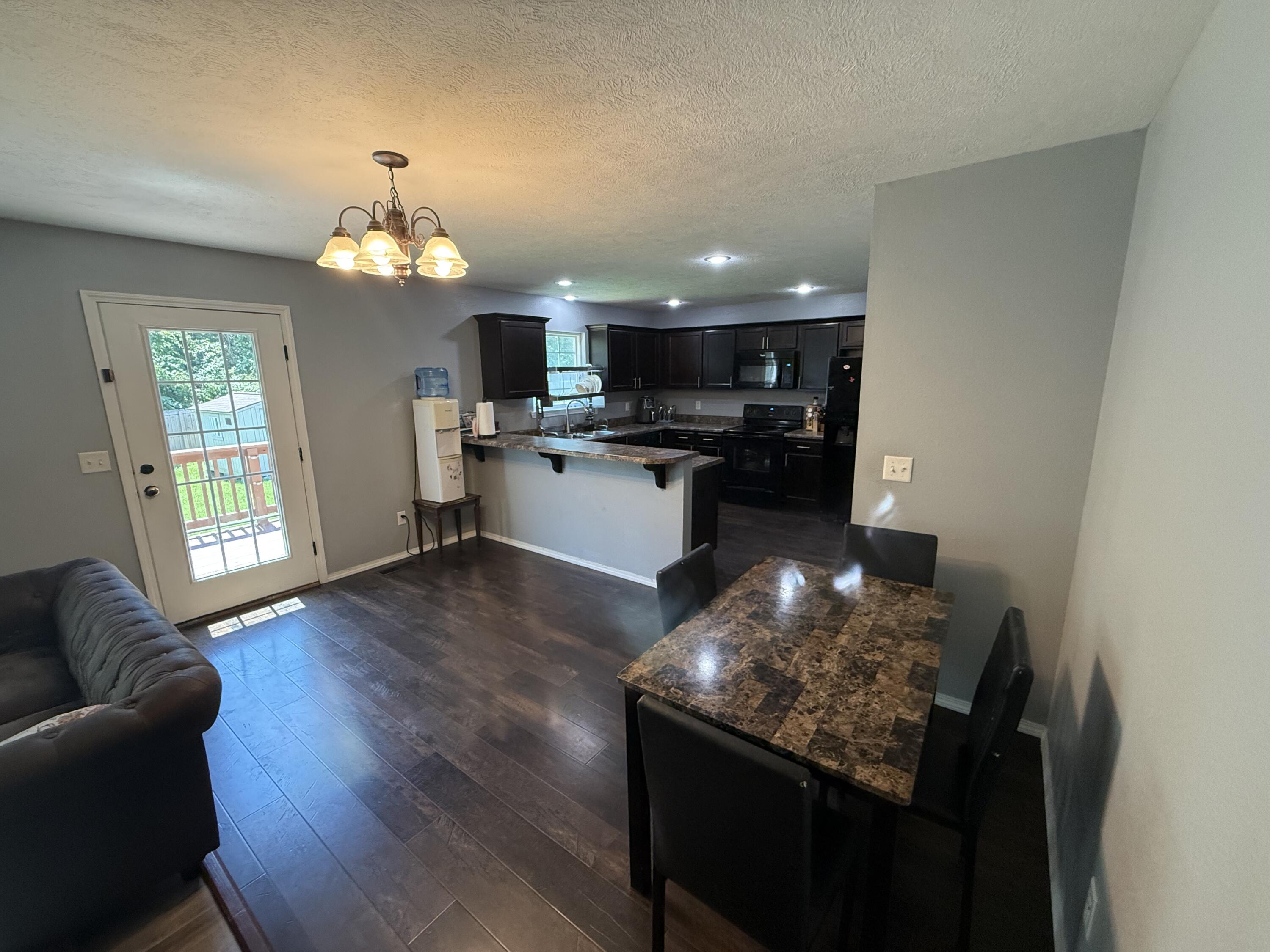 3346 South Cottage Avenue Property Photo 5