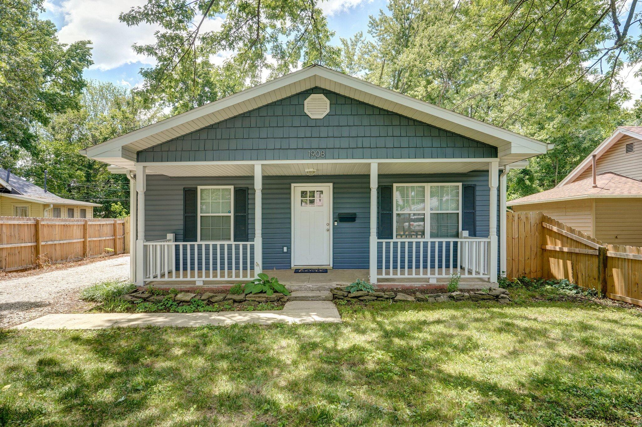 1908 East Monroe Terrace Property Photo 1