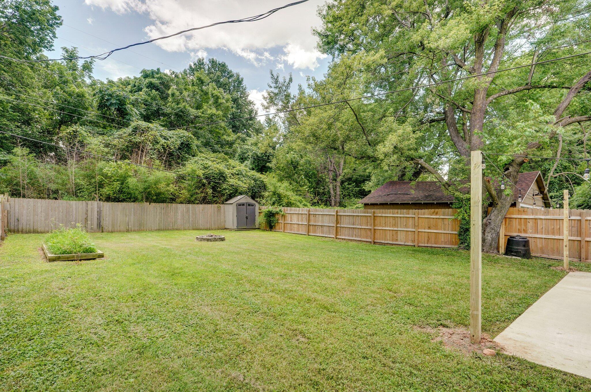 1908 East Monroe Terrace Property Photo 24