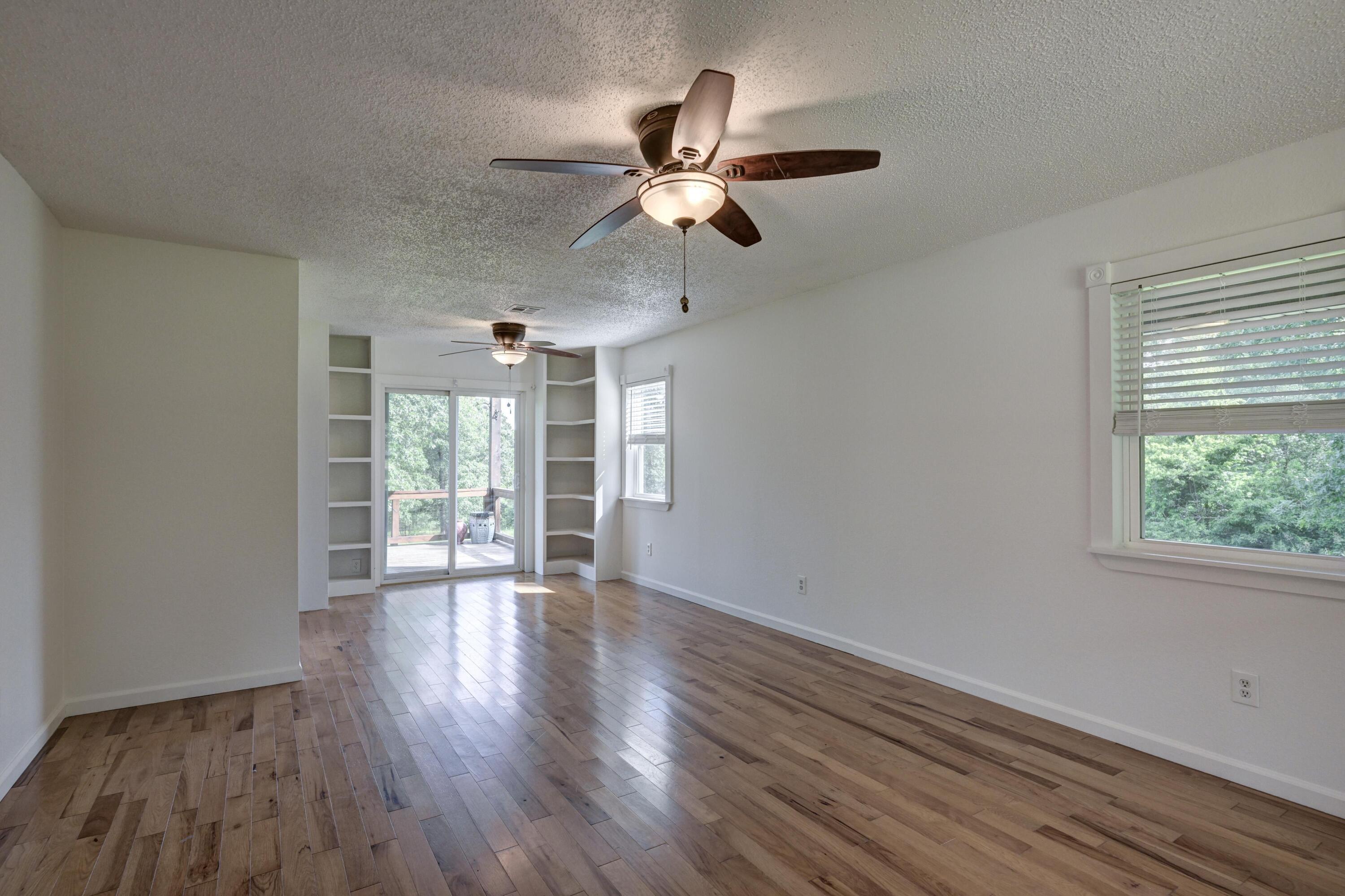 476 Pine Tree Drive Property Photo 13