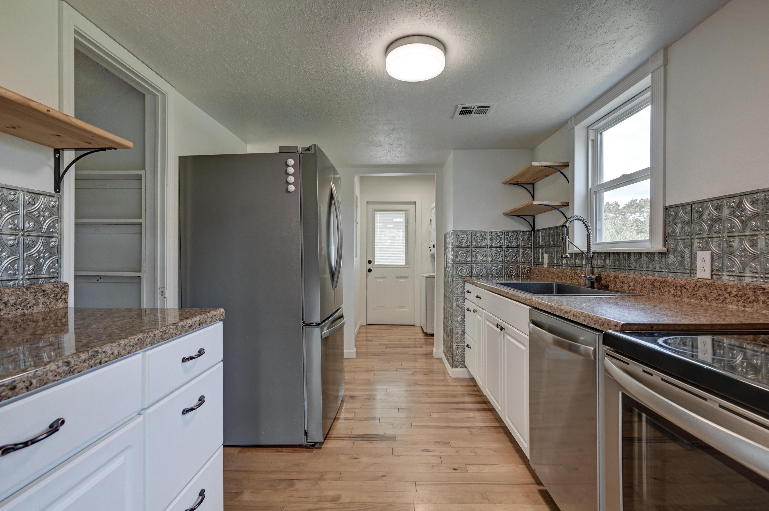 476 Pine Tree Drive Property Photo 19
