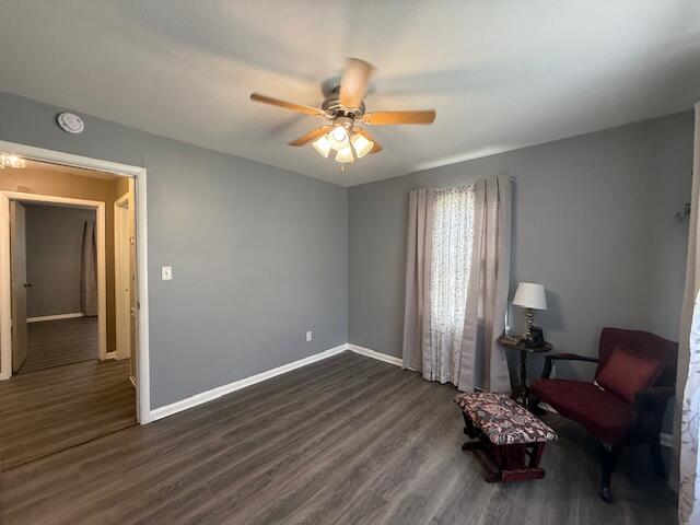 212 West Lindberg Street Property Photo 15