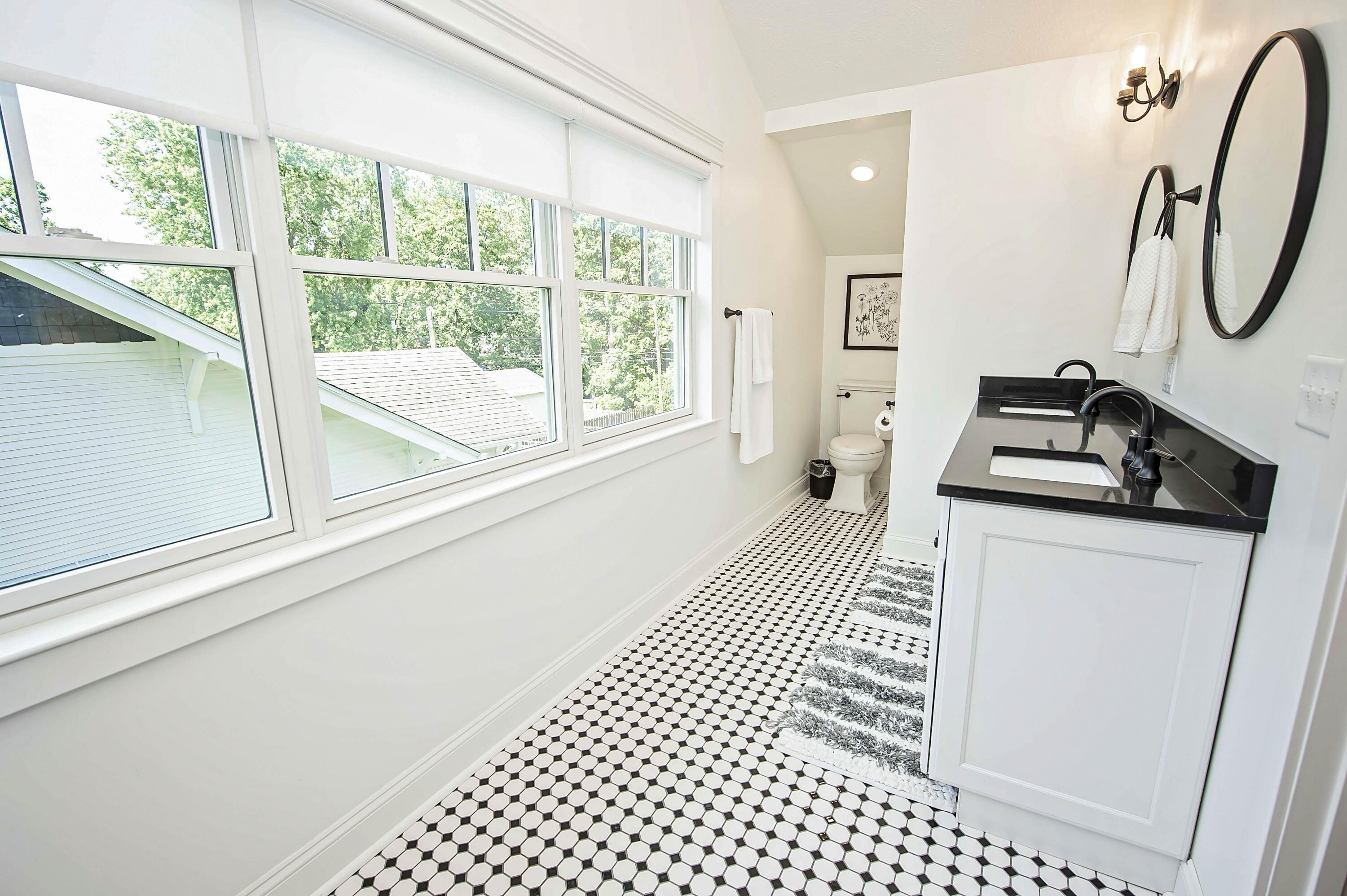 725 South Weller Avenue Property Photo 37