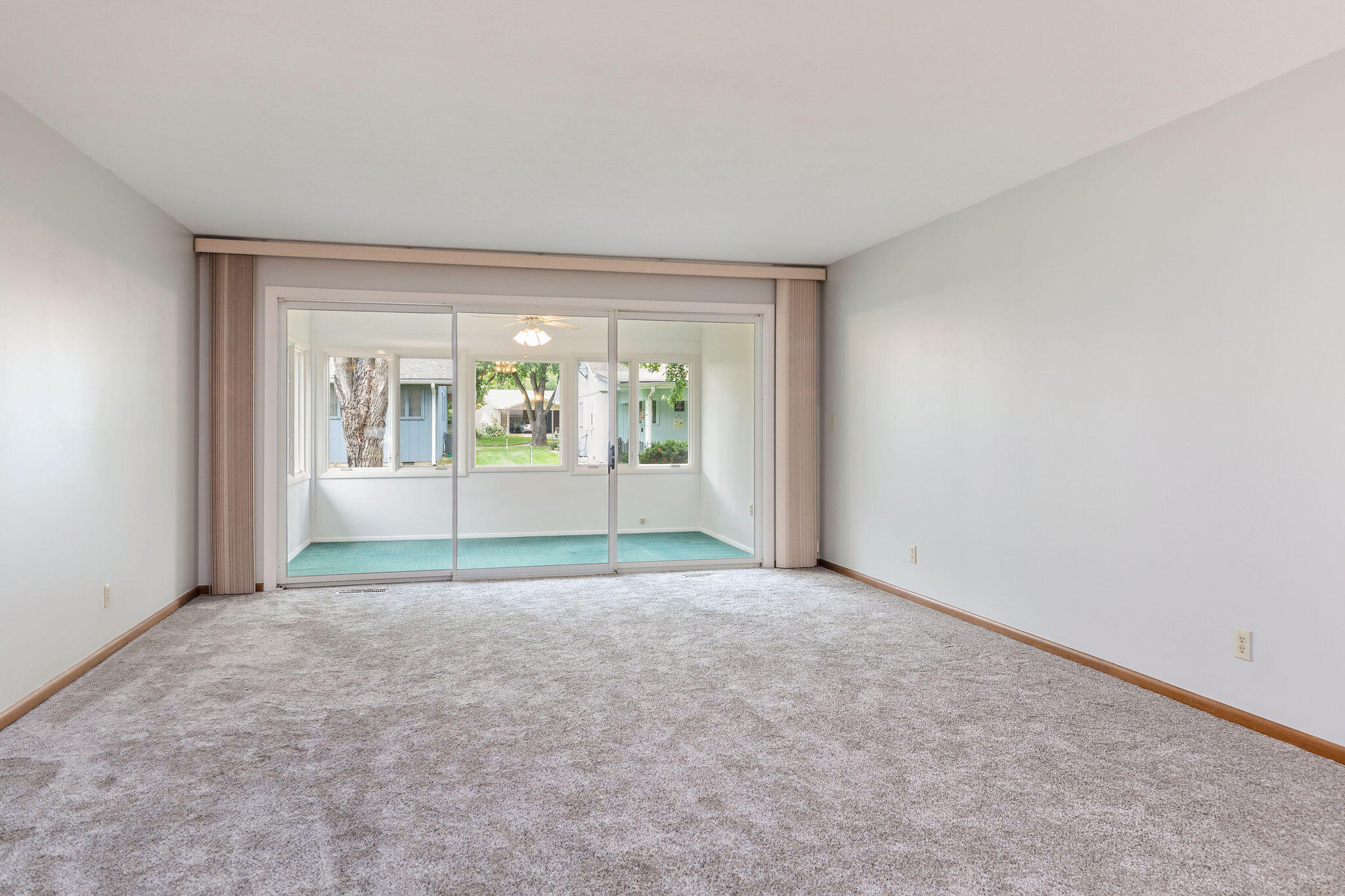 6 Maple Court Property Photo 8
