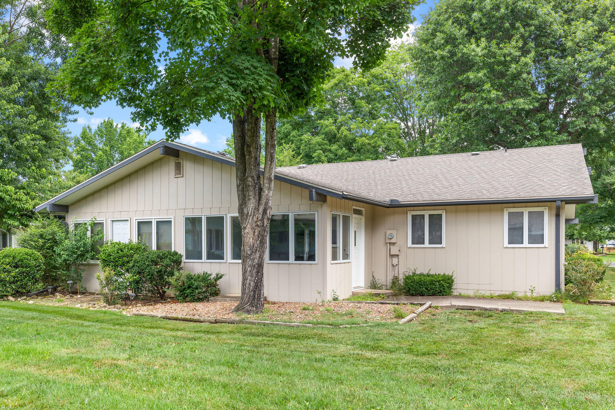 6 Maple Court Property Photo 21