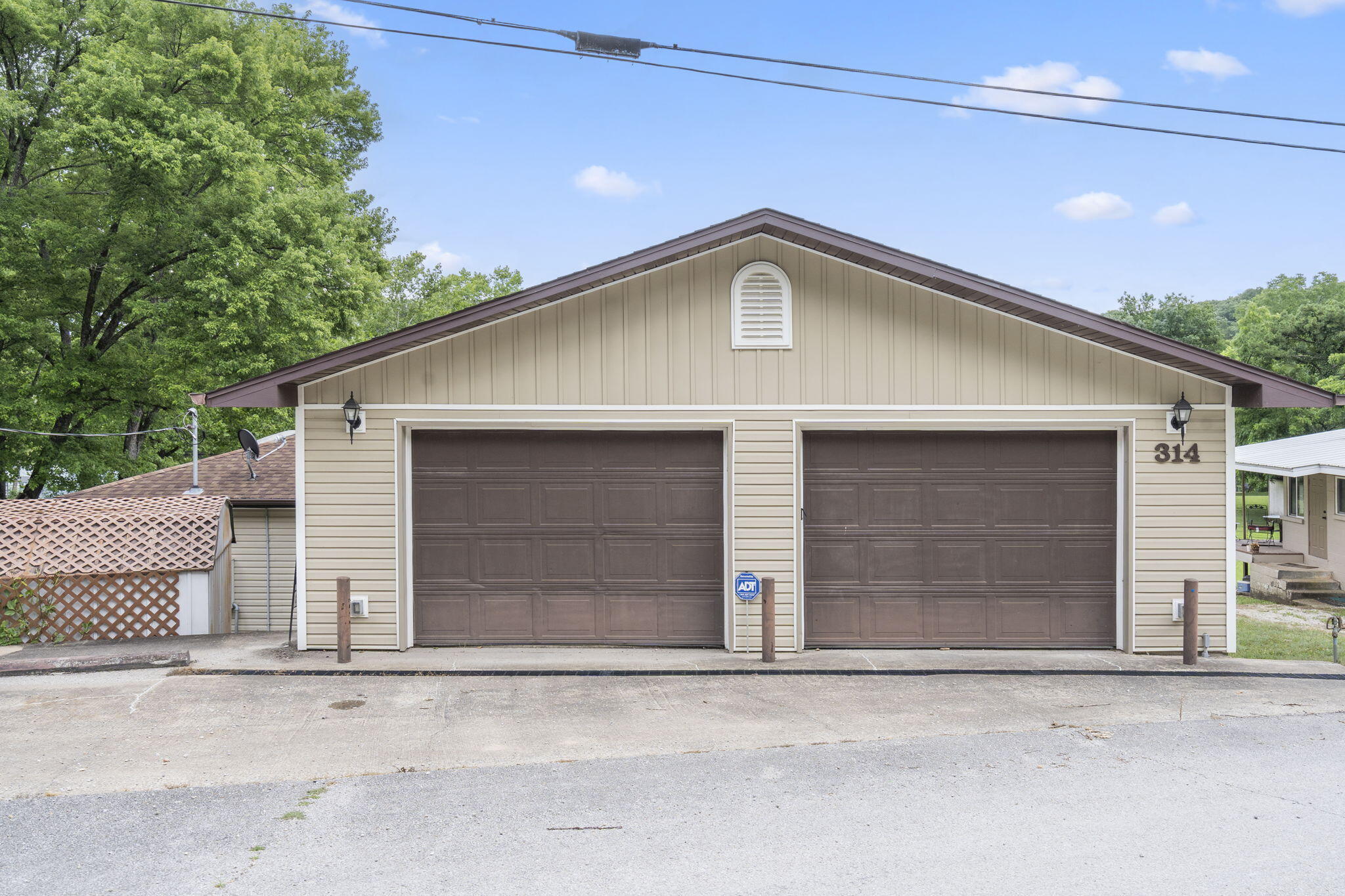 314 Easy Street Property Photo 6
