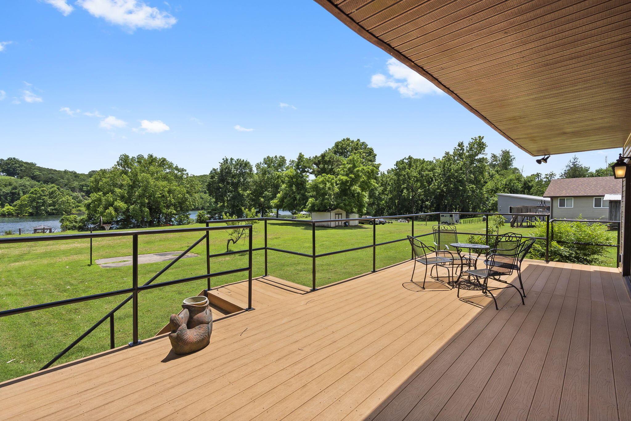 314 Easy Street Property Photo 8