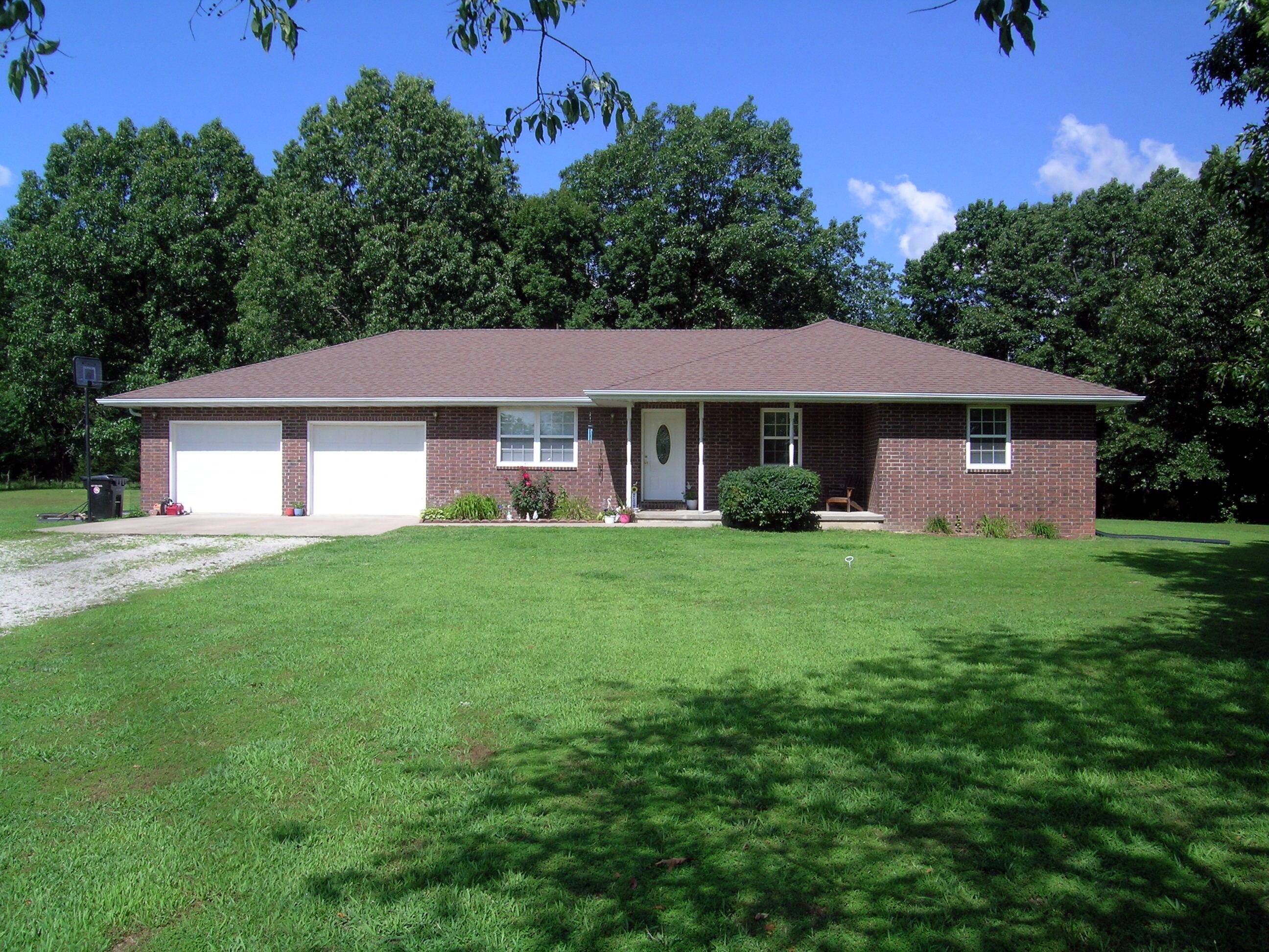 131 Sweetbriar Drive Property Photo 1