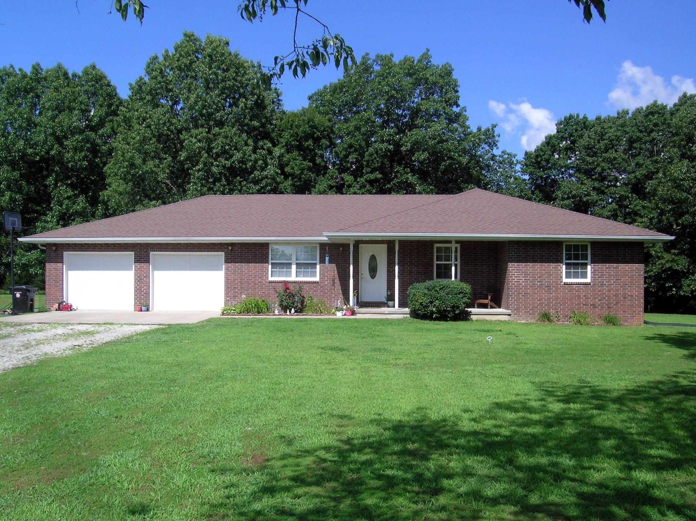 131 Sweetbriar Drive Property Photo 1