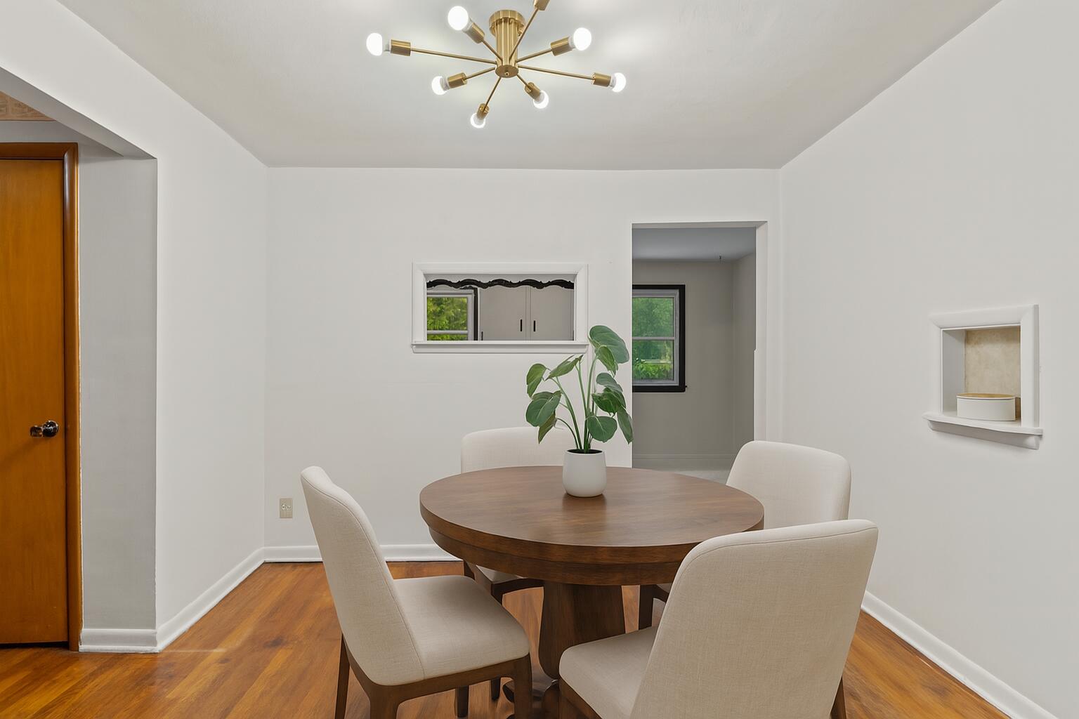 1640 Central Street Property Photo 7