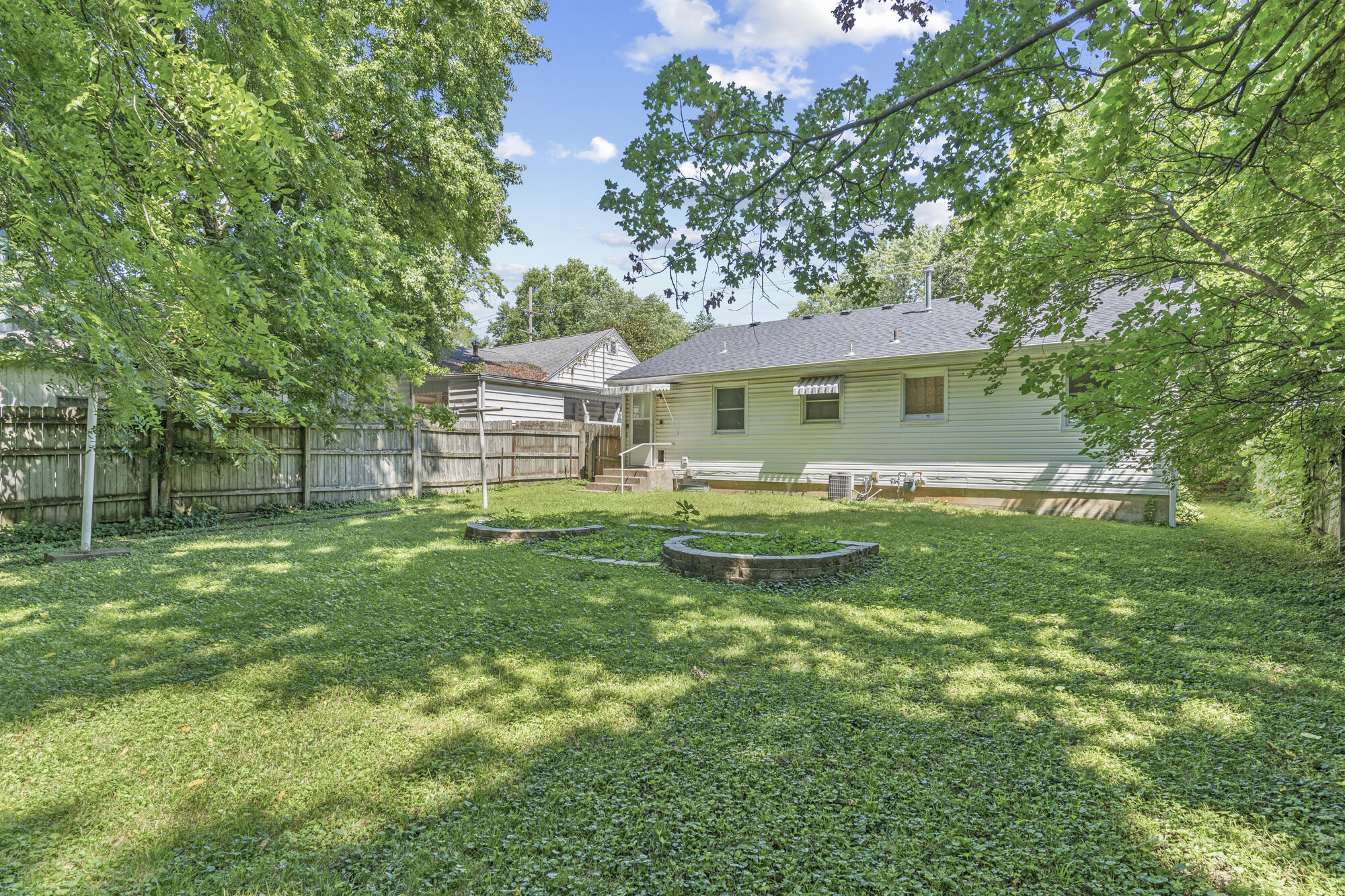 1640 Central Street Property Photo 20