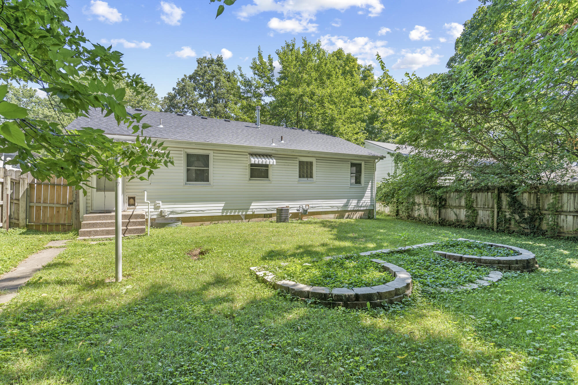 1640 Central Street Property Photo 22