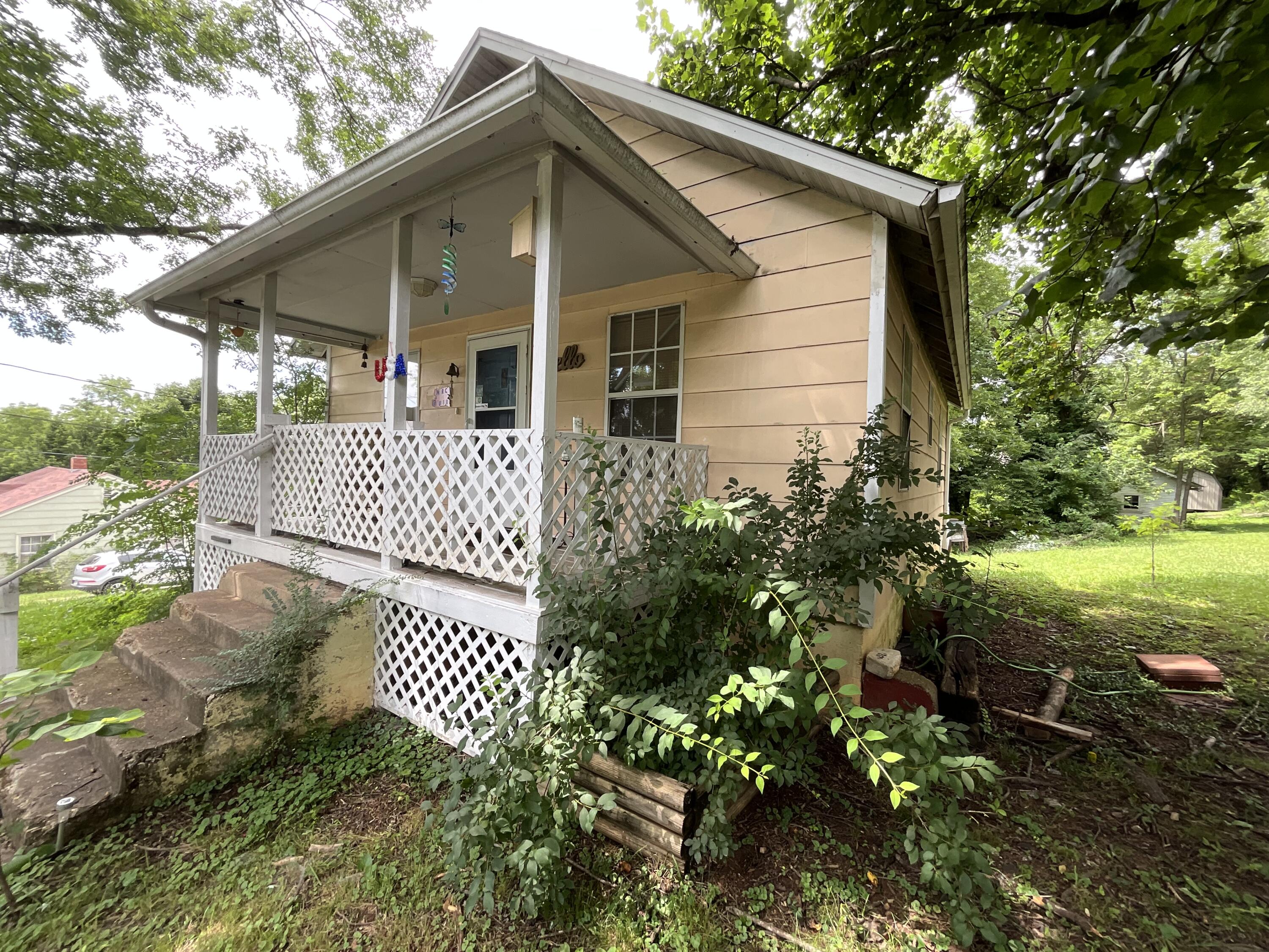 521 Worchester Property Photo 1