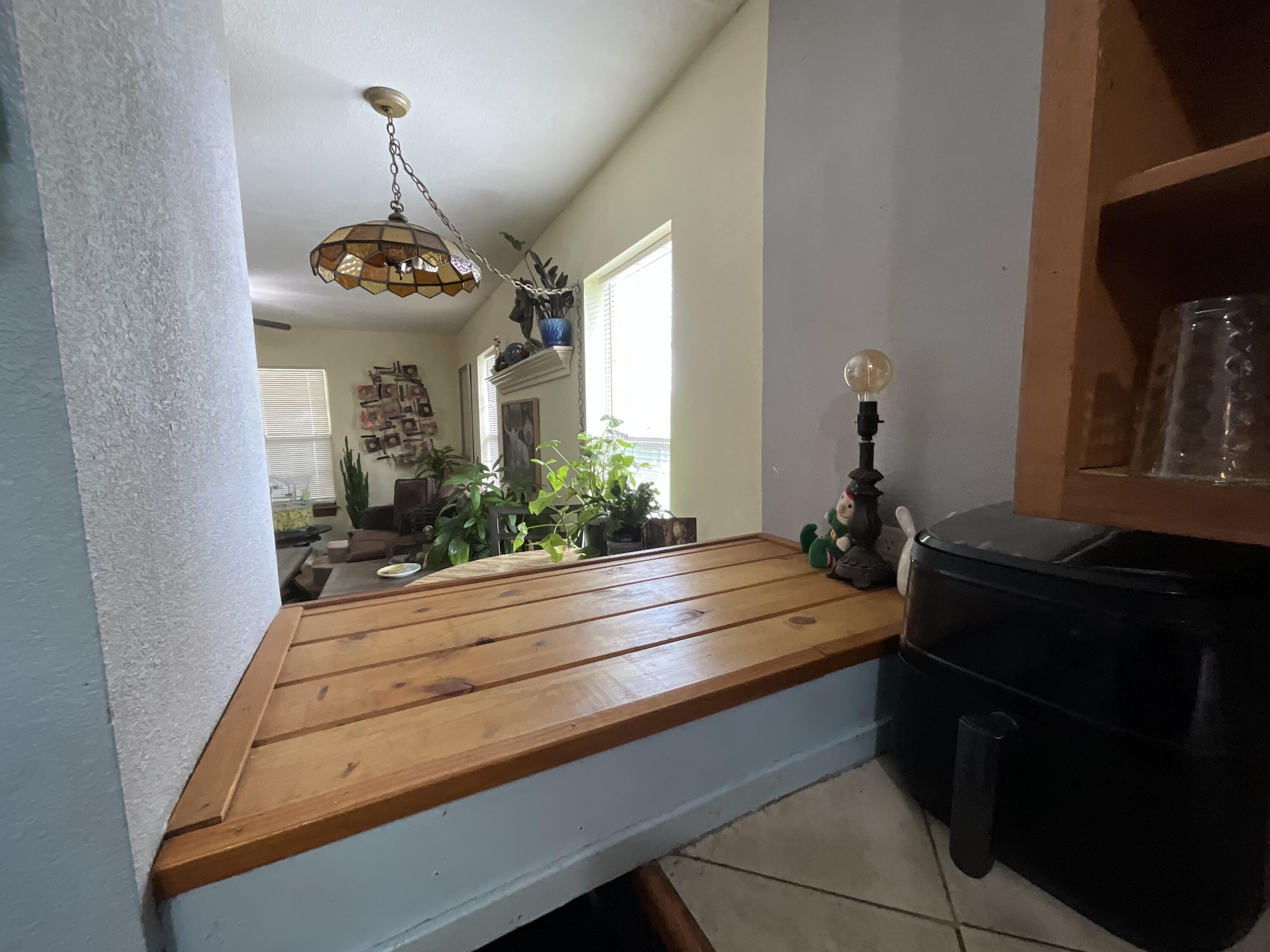 521 Worchester Property Photo 7