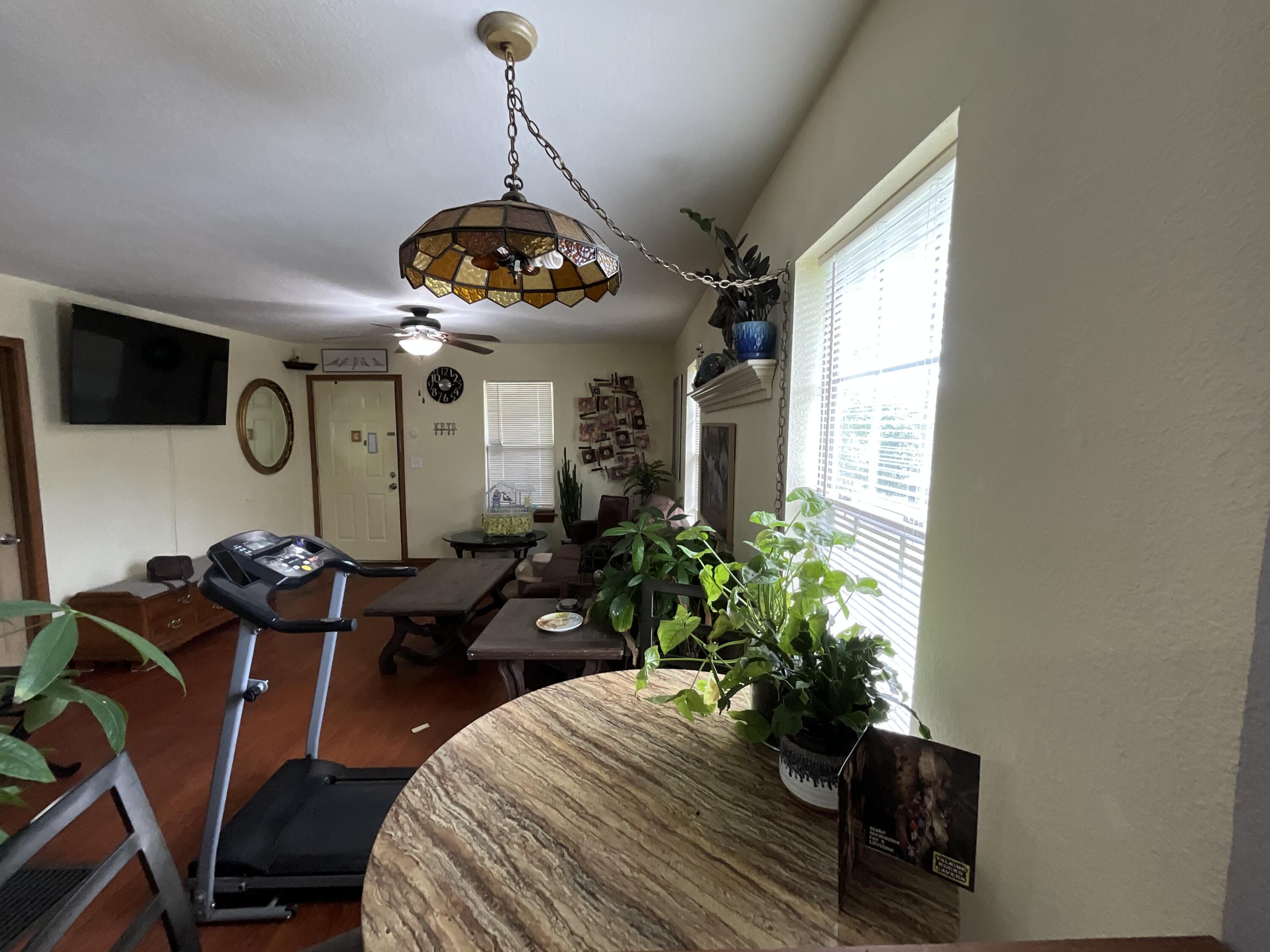 521 Worchester Property Photo 9