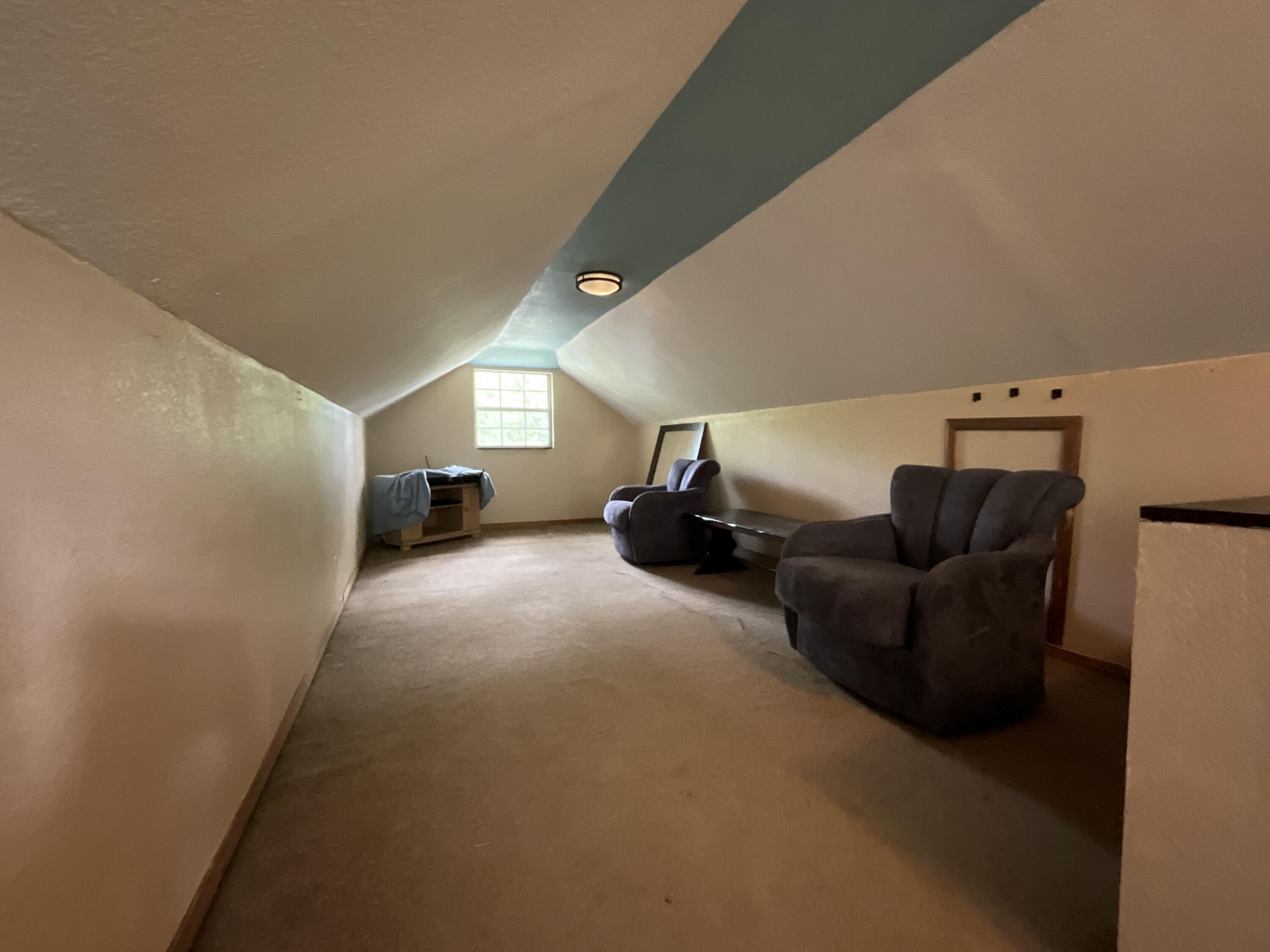 521 Worchester Property Photo 14