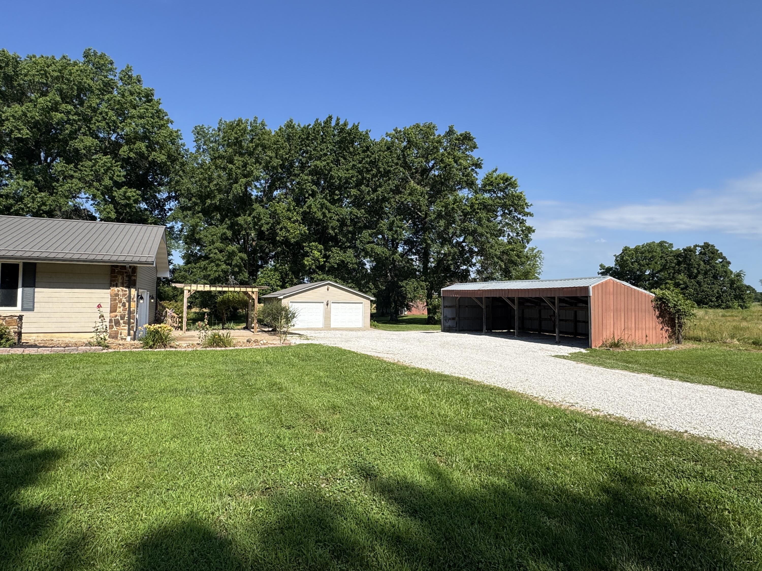 10210 South 1625 Road Property Photo 7
