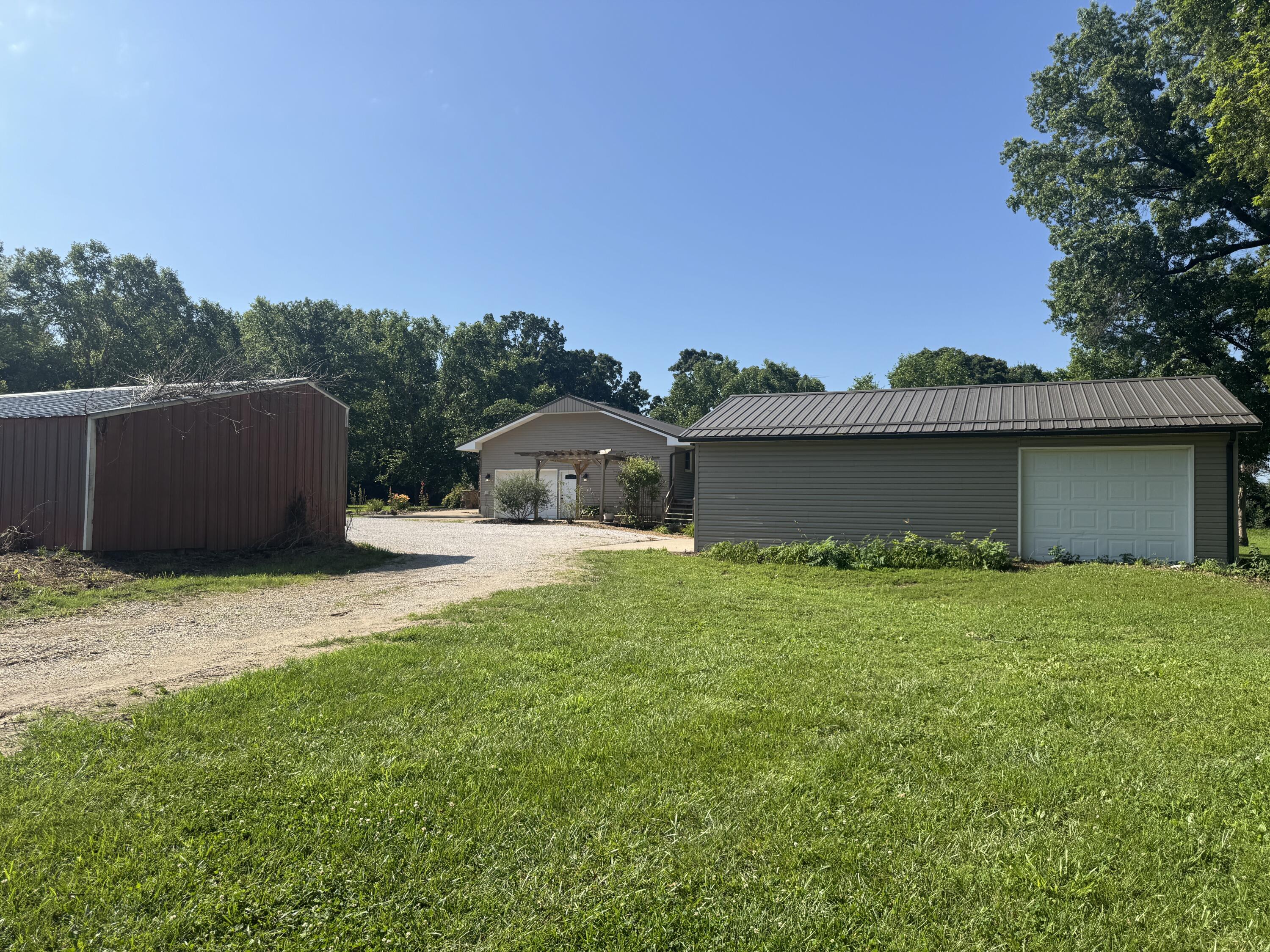 10210 South 1625 Road Property Photo 12