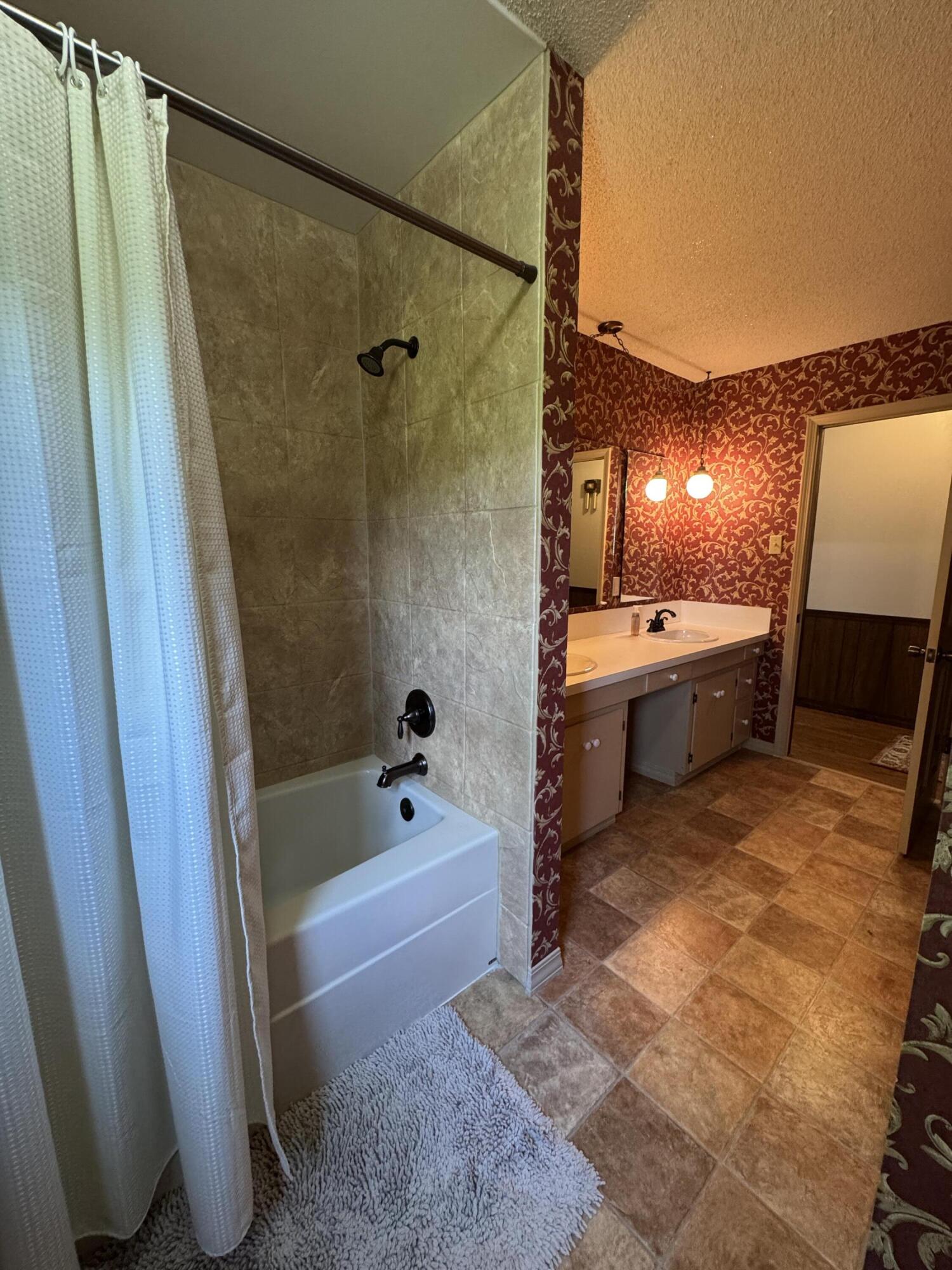 10210 South 1625 Road Property Photo 34