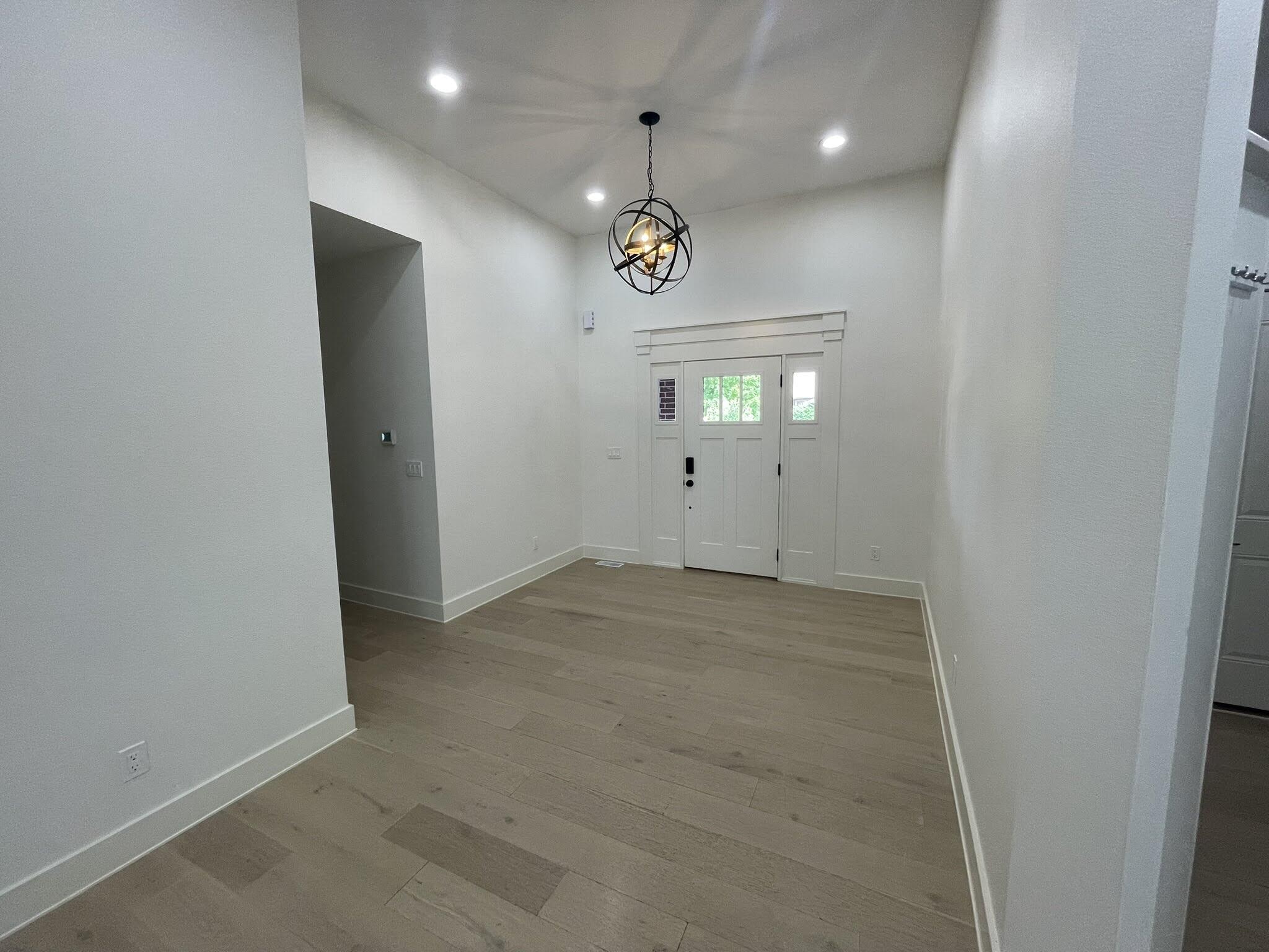 3893 North Sheedy Avenue Property Photo 16