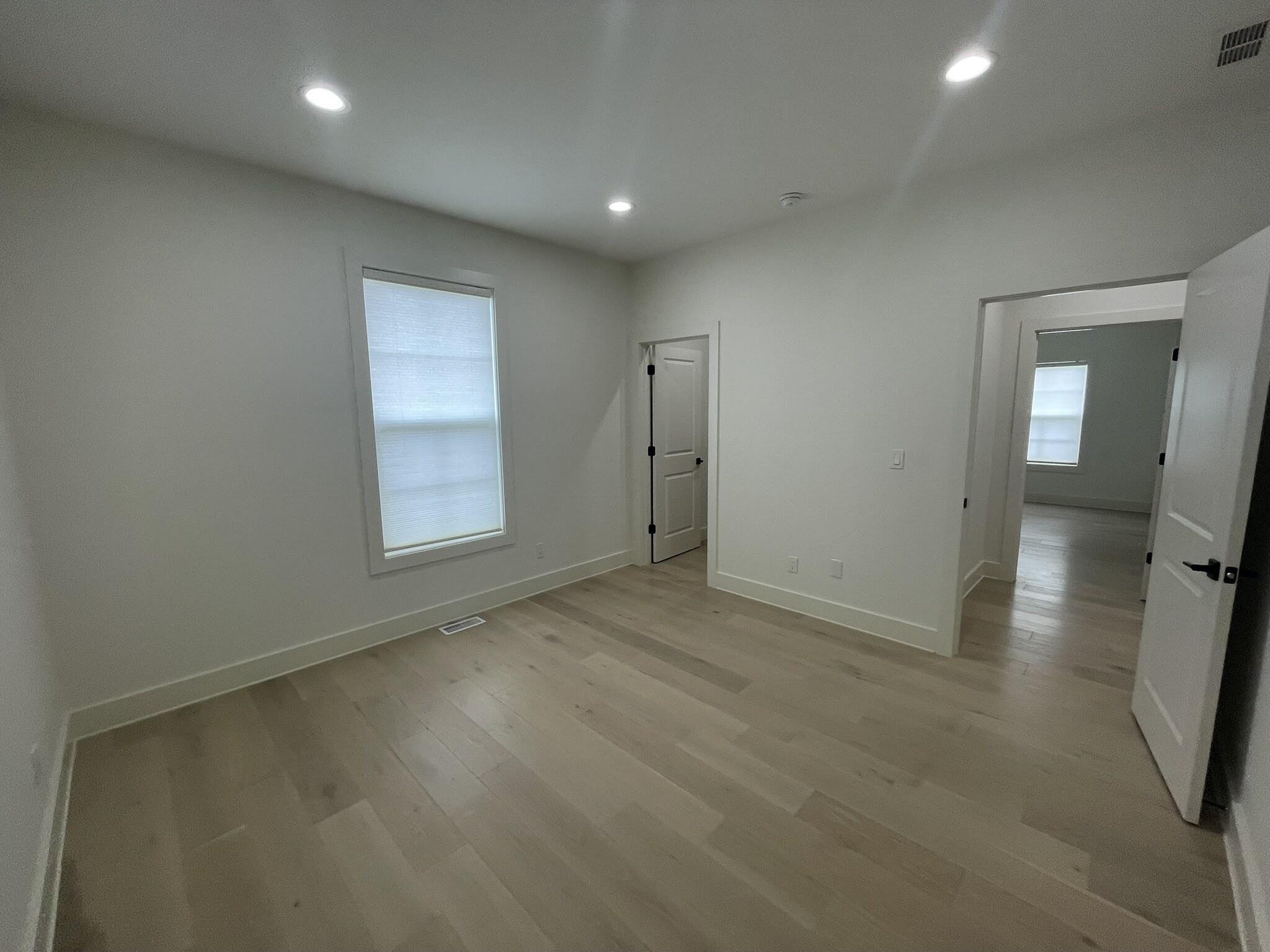 3893 North Sheedy Avenue Property Photo 21