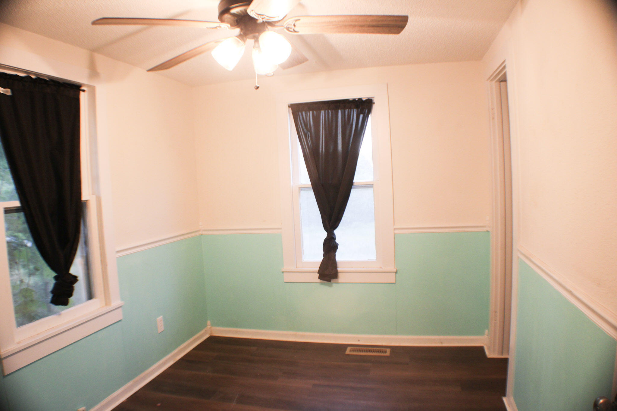 707 North Saint James Street Property Photo 13