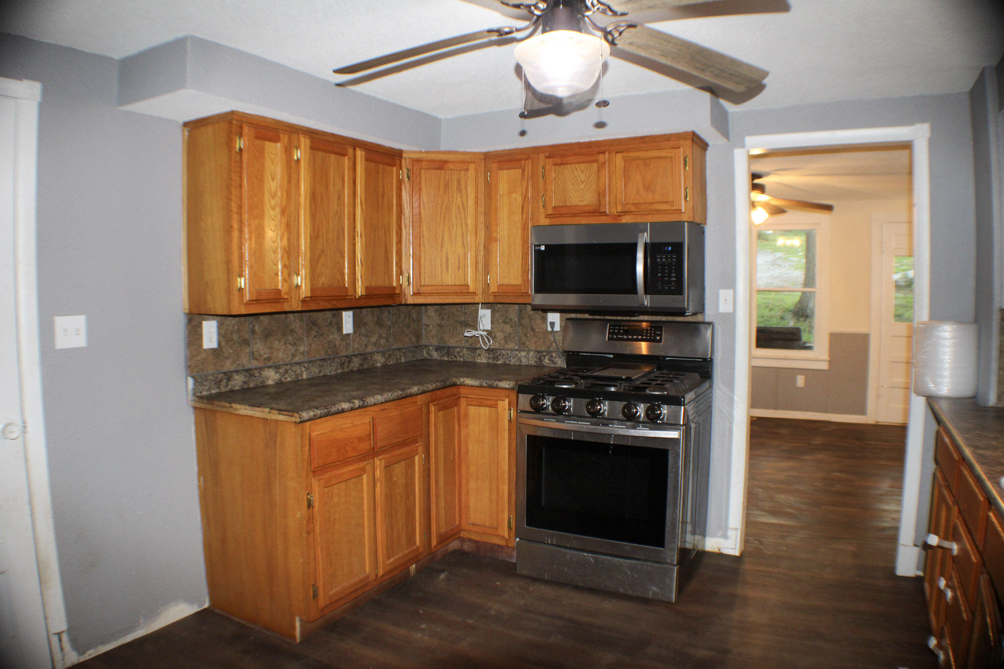 707 North Saint James Street Property Photo 17