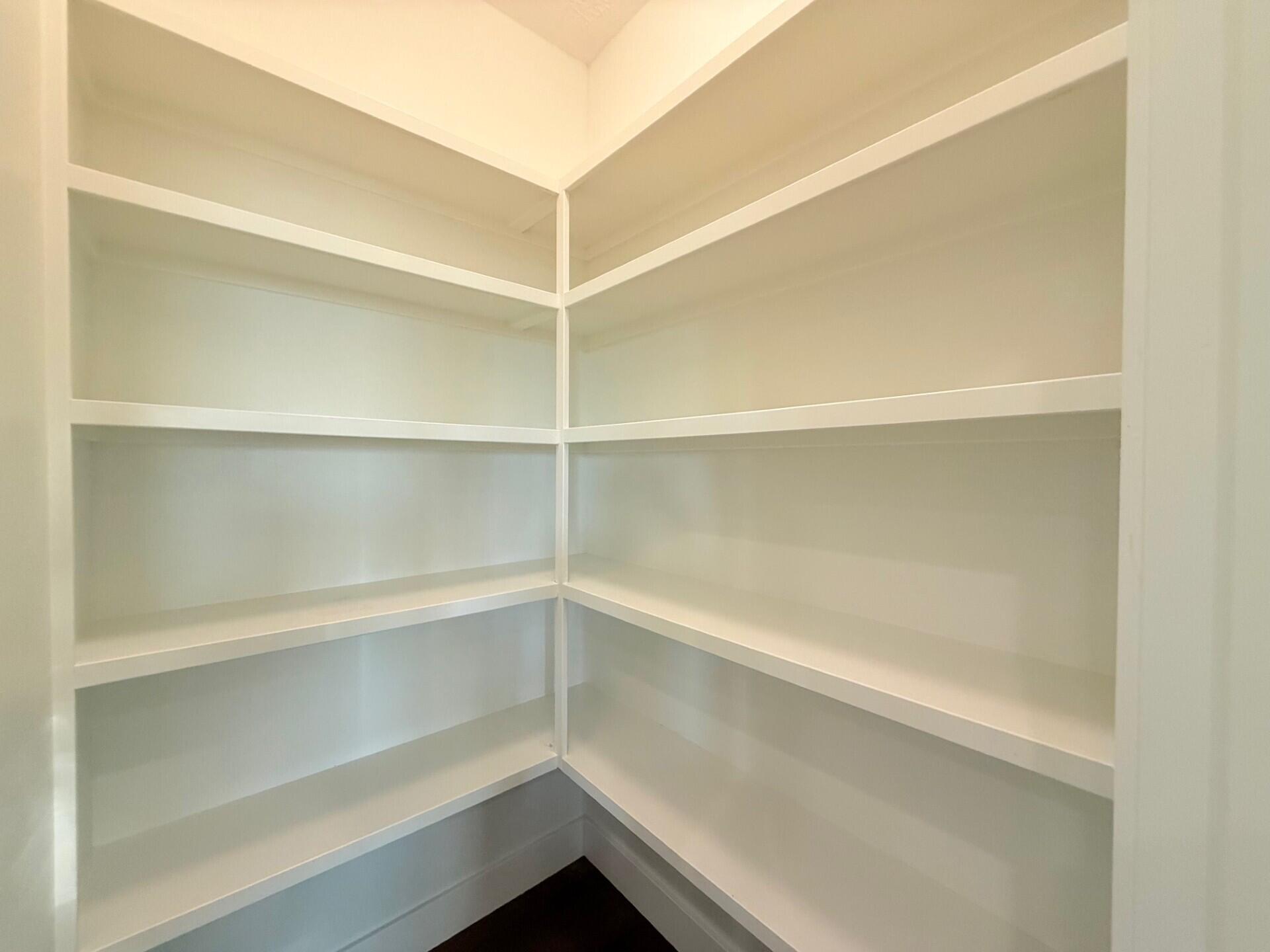 677 North Fox Hill Circle Property Photo 17