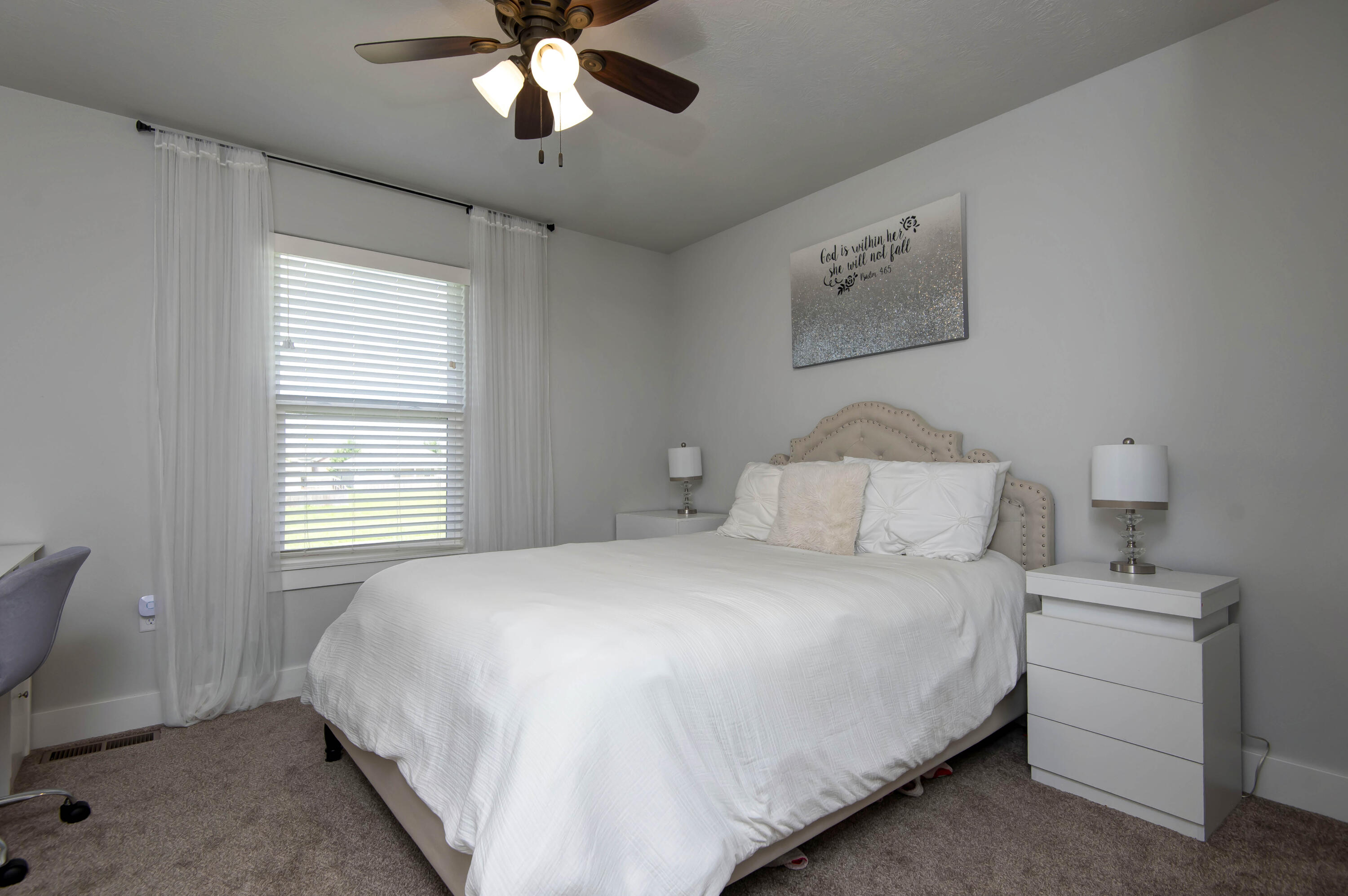 677 North Fox Hill Circle Property Photo 24