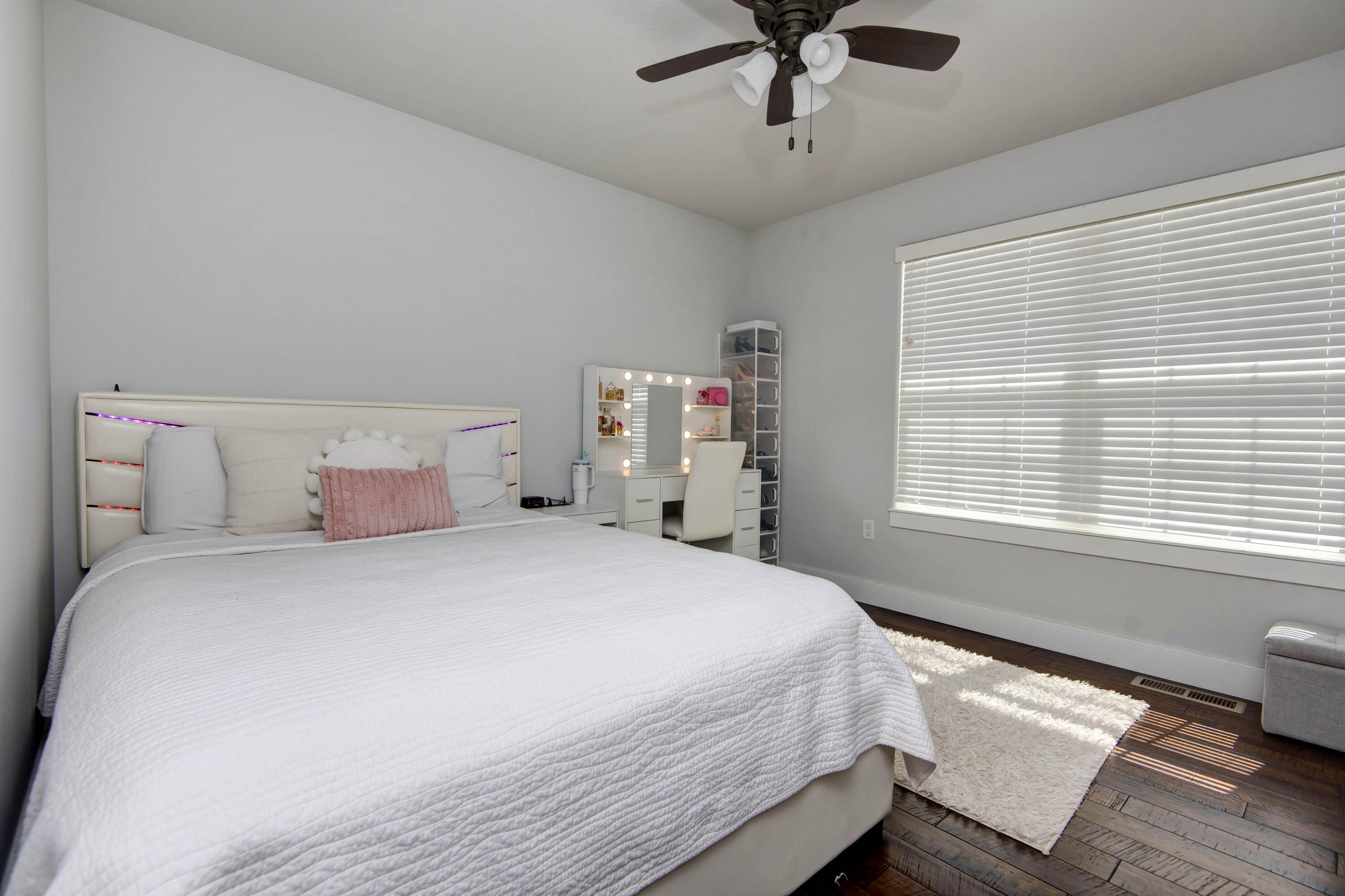 677 North Fox Hill Circle Property Photo 25