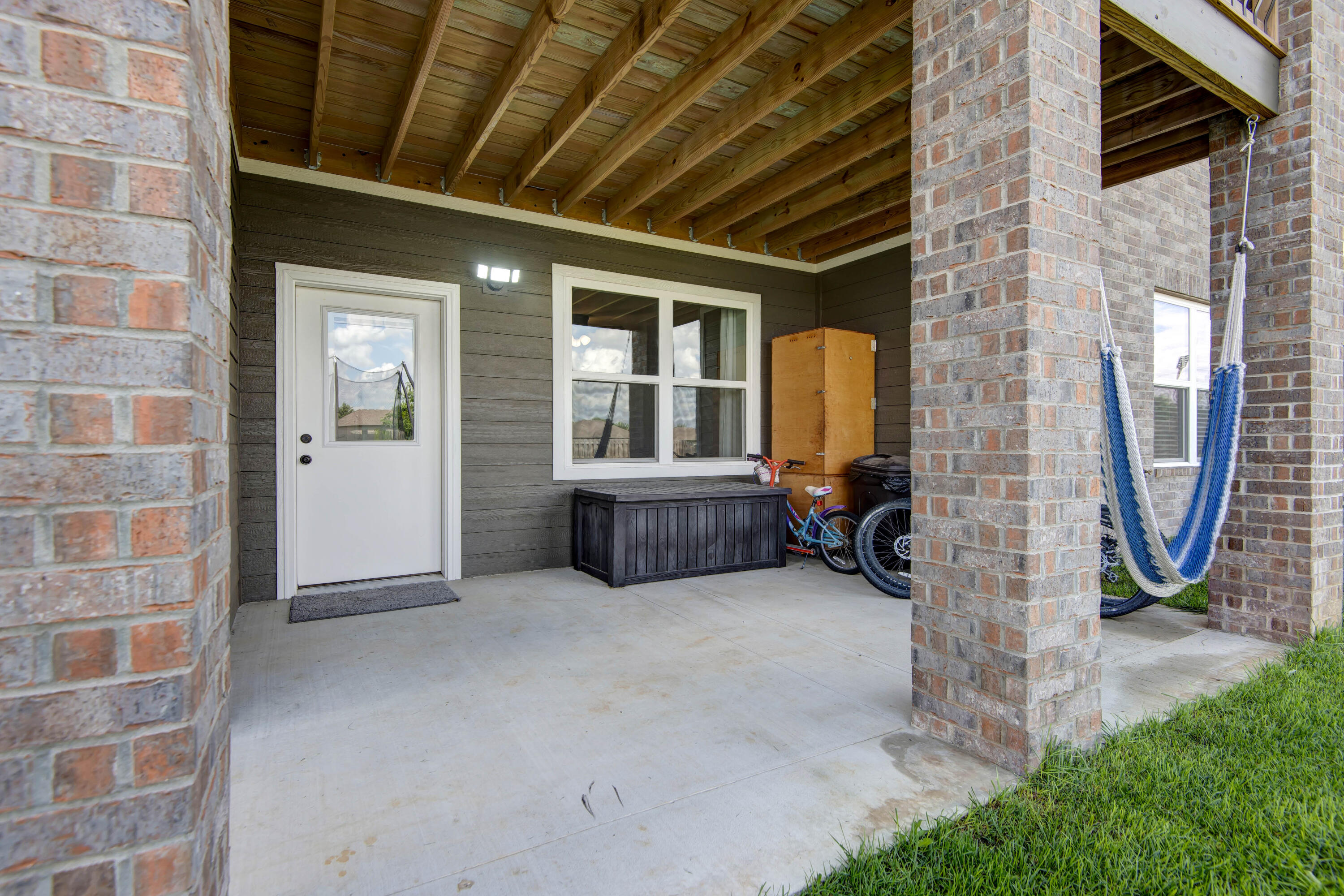 677 North Fox Hill Circle Property Photo 39
