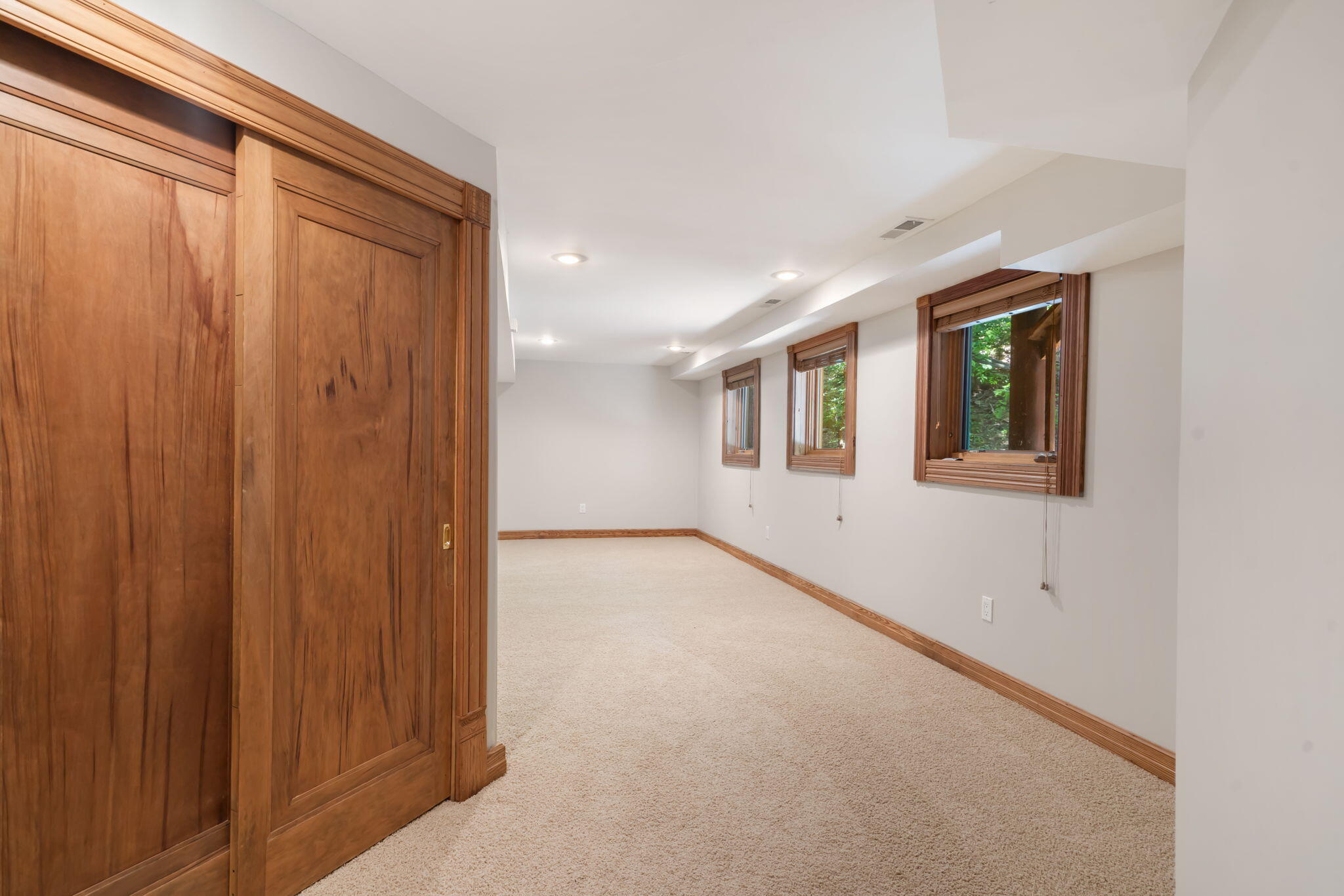 4109 East Farm Road 144 Property Photo 45