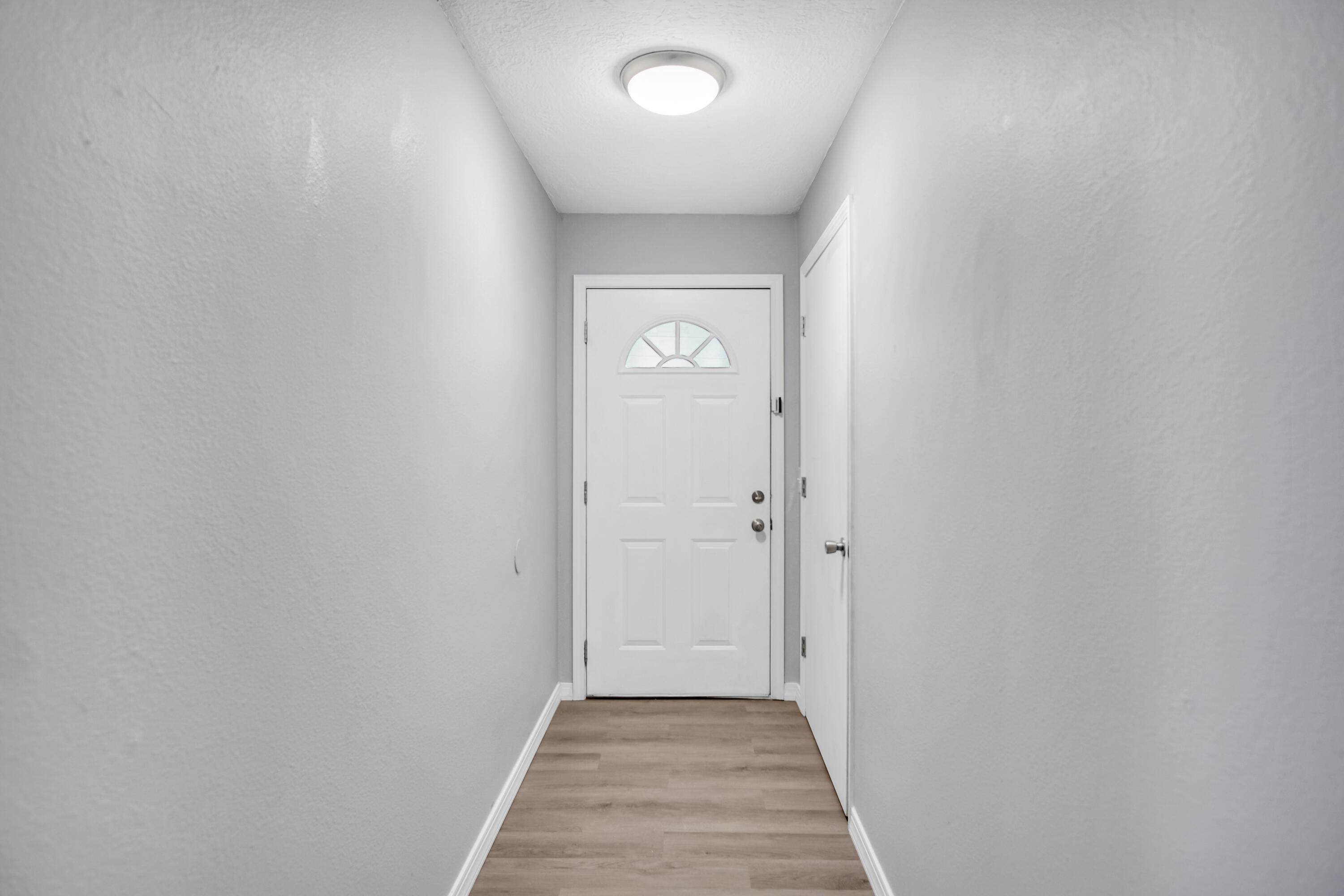 3217 West Riverside Street Property Photo 6