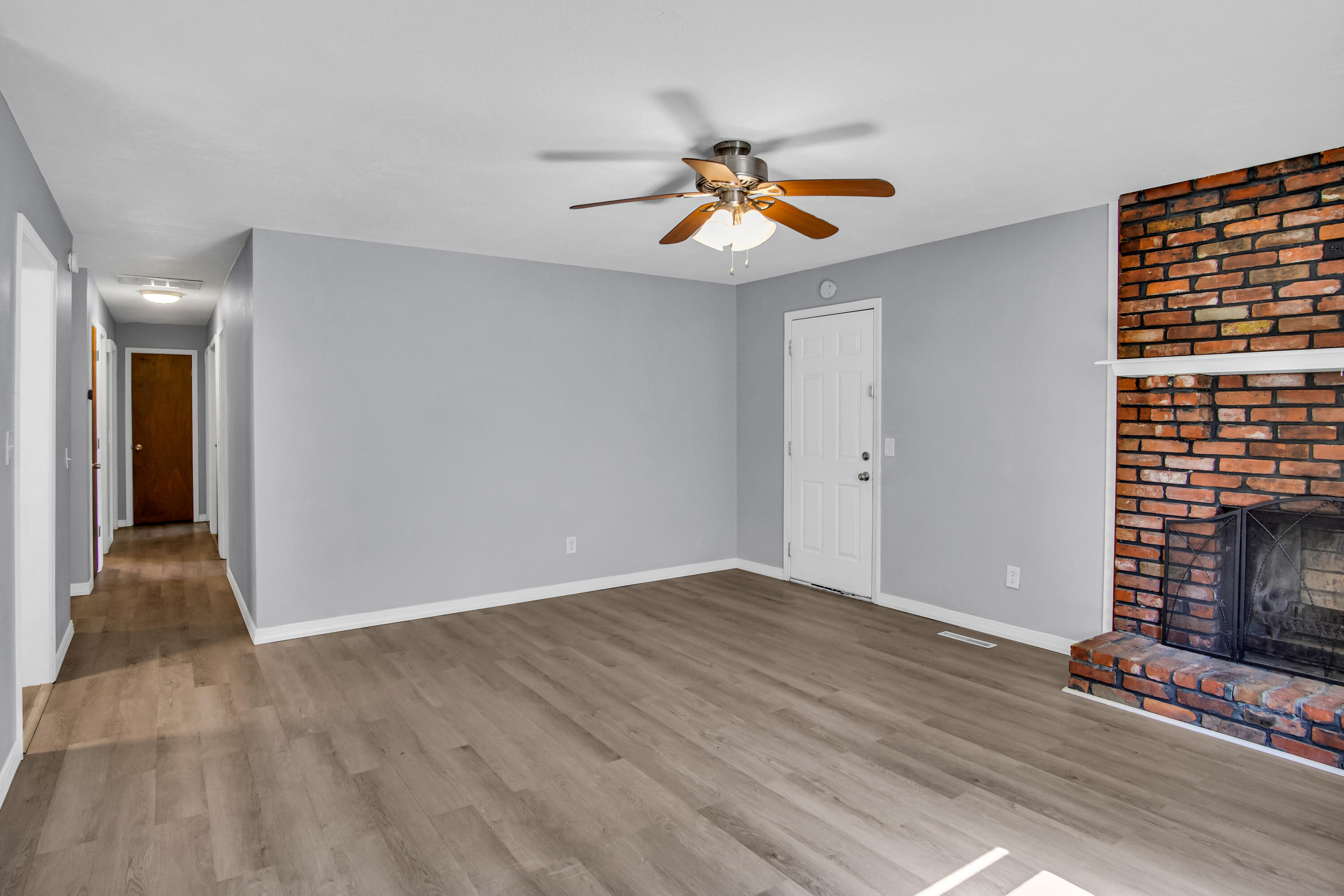 3217 West Riverside Street Property Photo 7