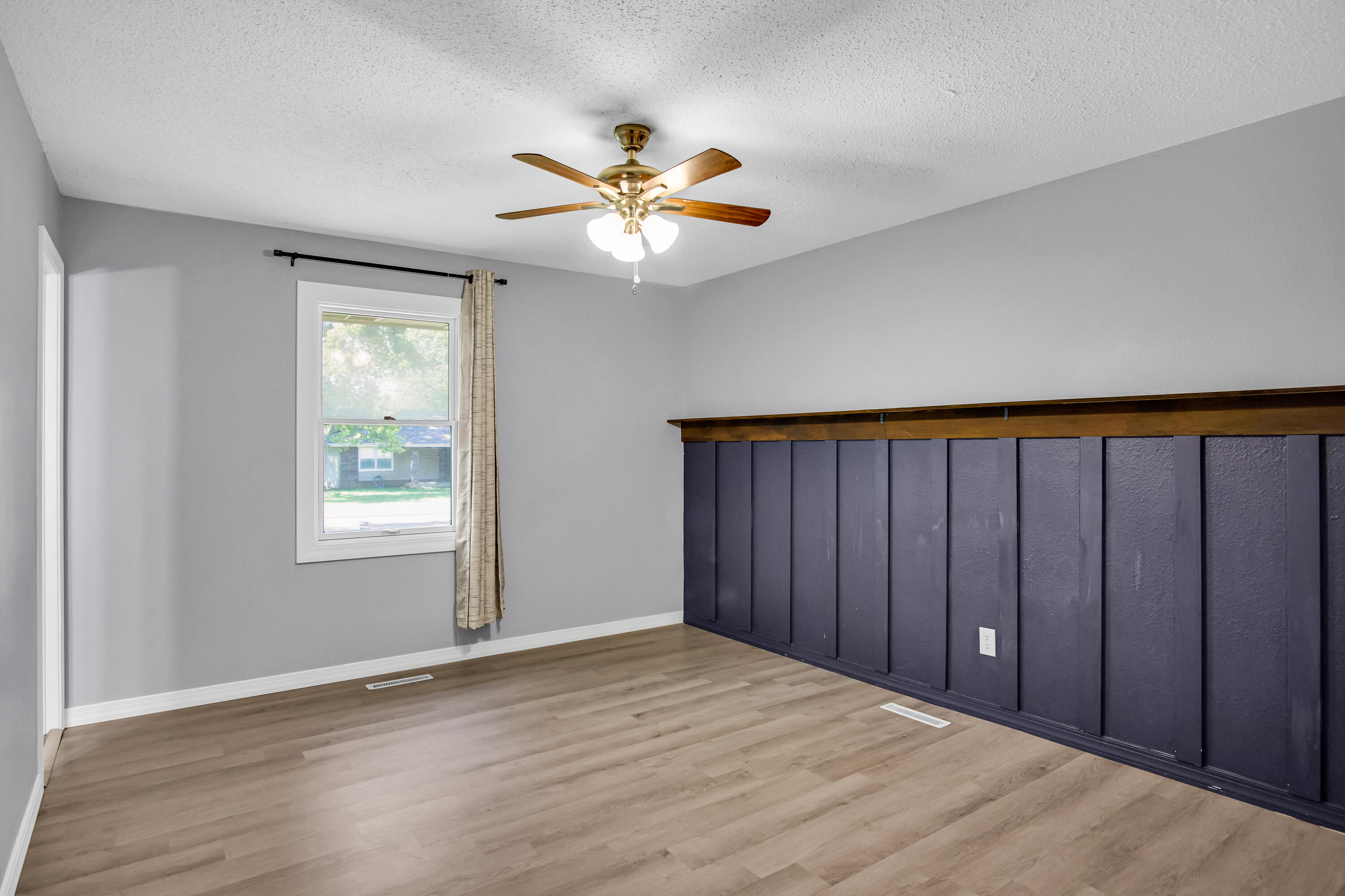 3217 West Riverside Street Property Photo 14