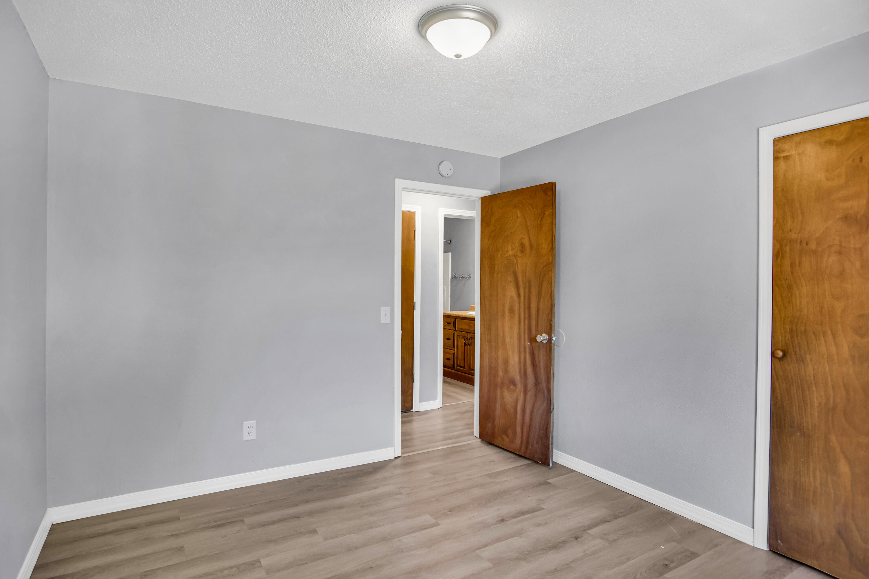 3217 West Riverside Street Property Photo 17