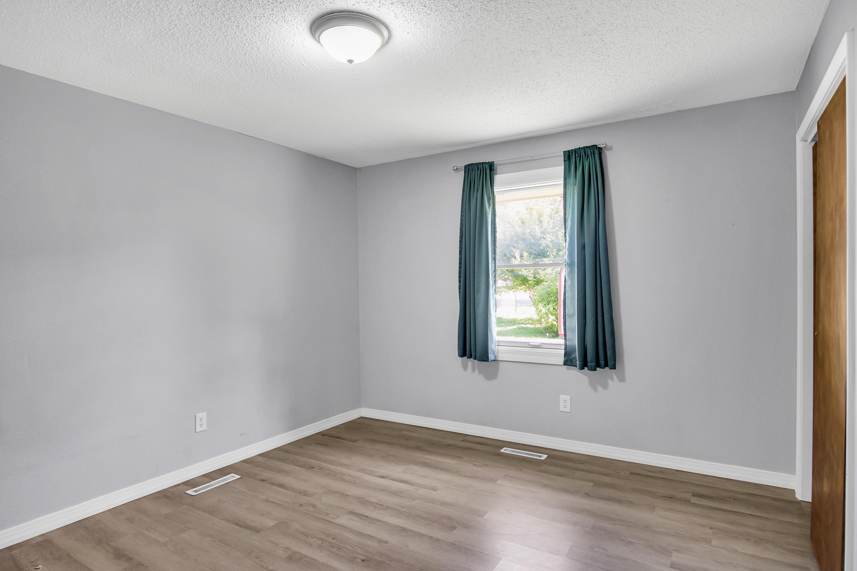3217 West Riverside Street Property Photo 20